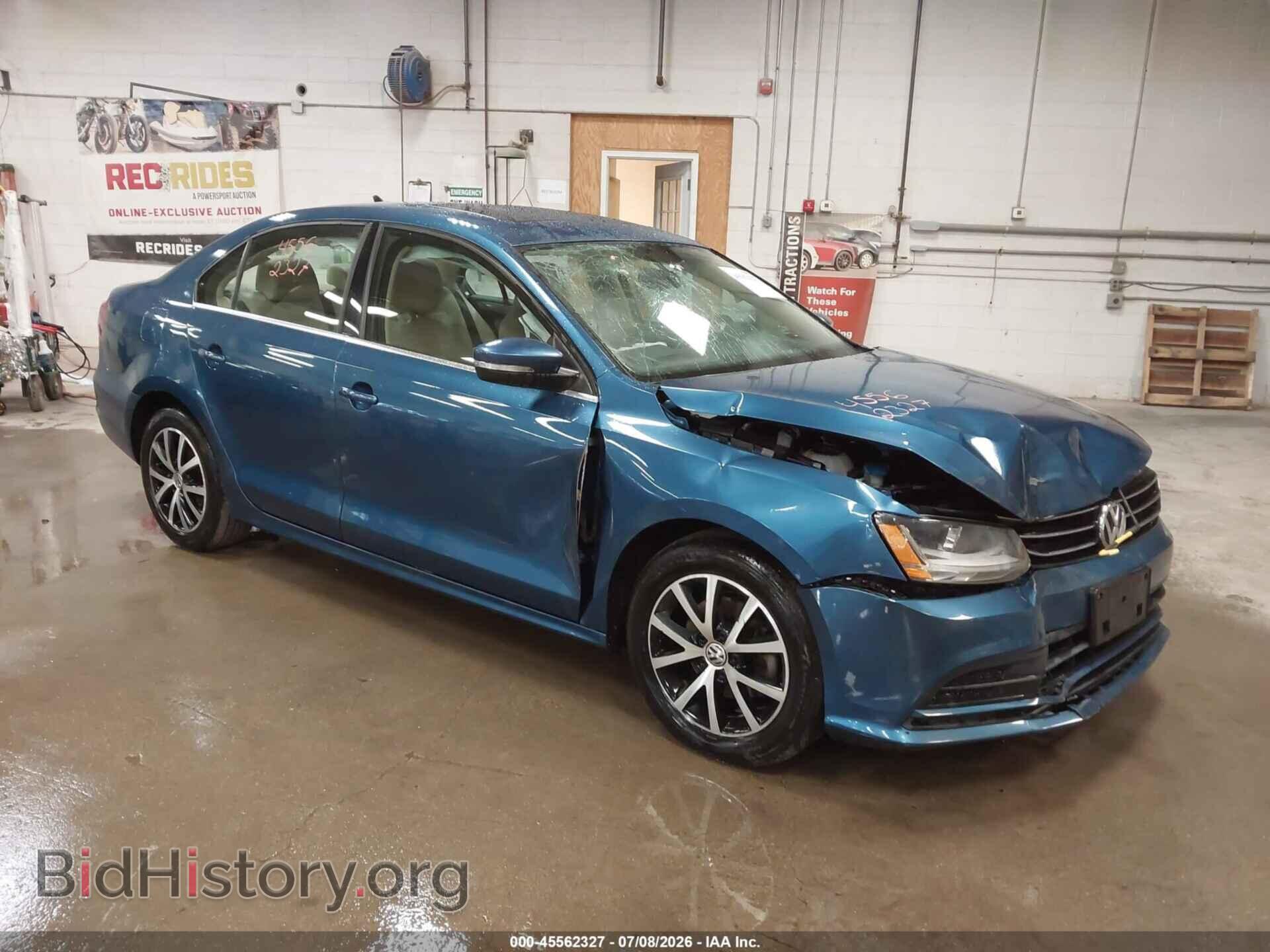 Фотография 3VWDB7AJ4HM388545 - VOLKSWAGEN JETTA 2017