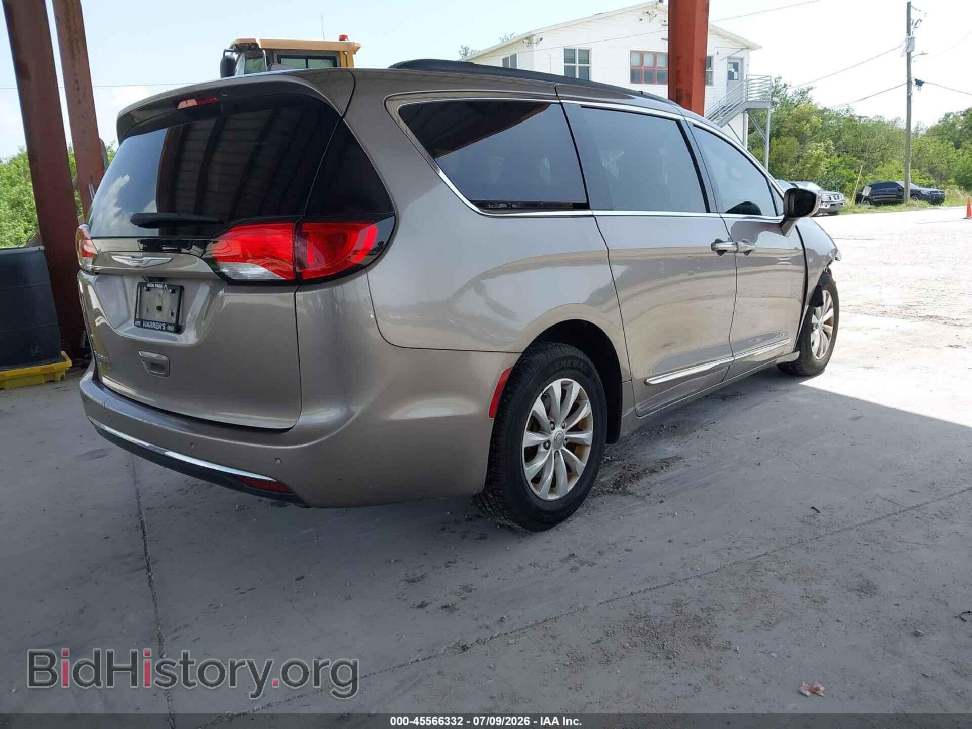 2017 CHRYSLER PACIFICA - VIN: 2C4RC1BG8HR552975 - Фото 4