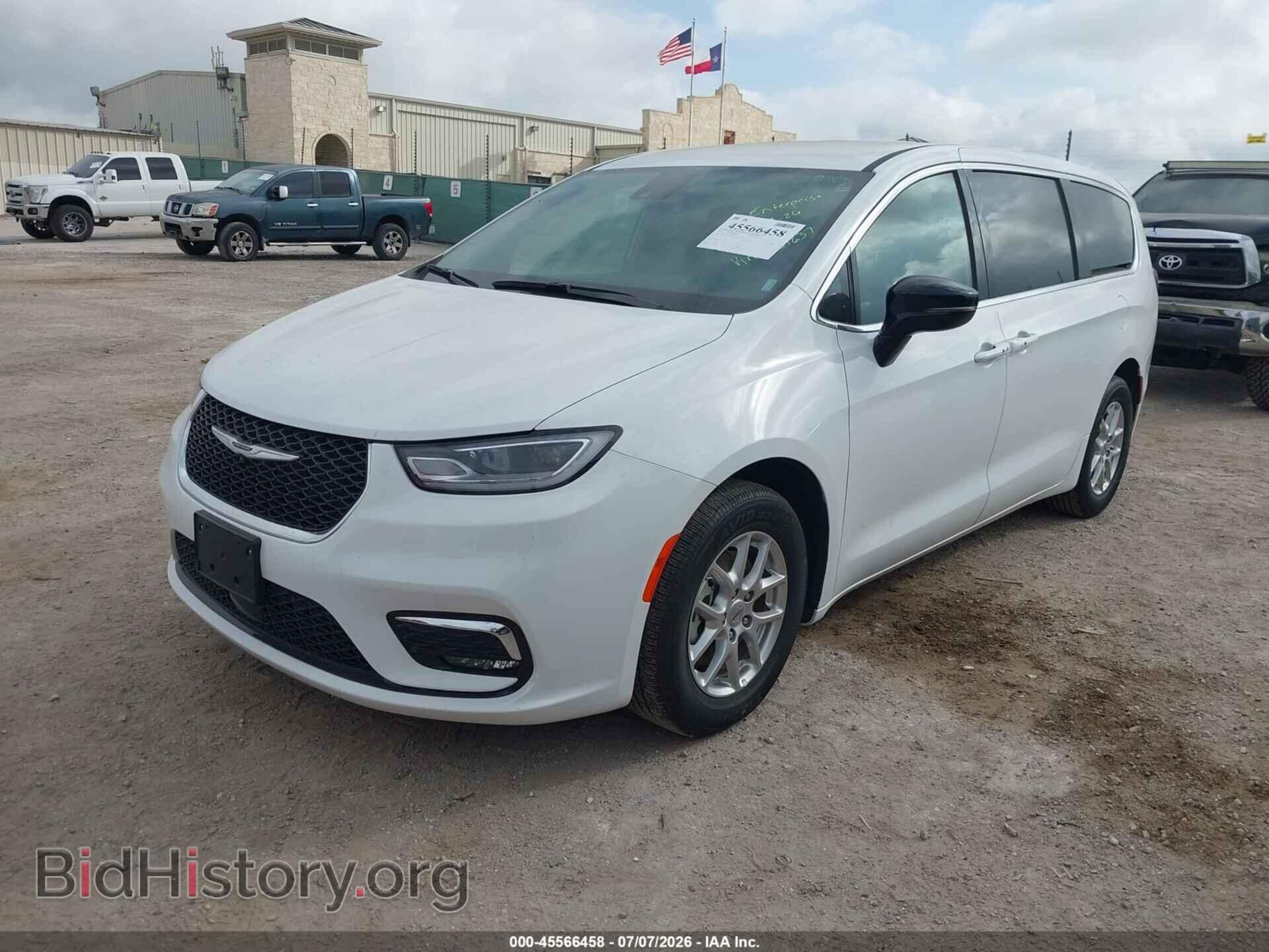 2025 CHRYSLER PACIFICA - VIN: 2C4RC1BG6SR551637 - Photo 2