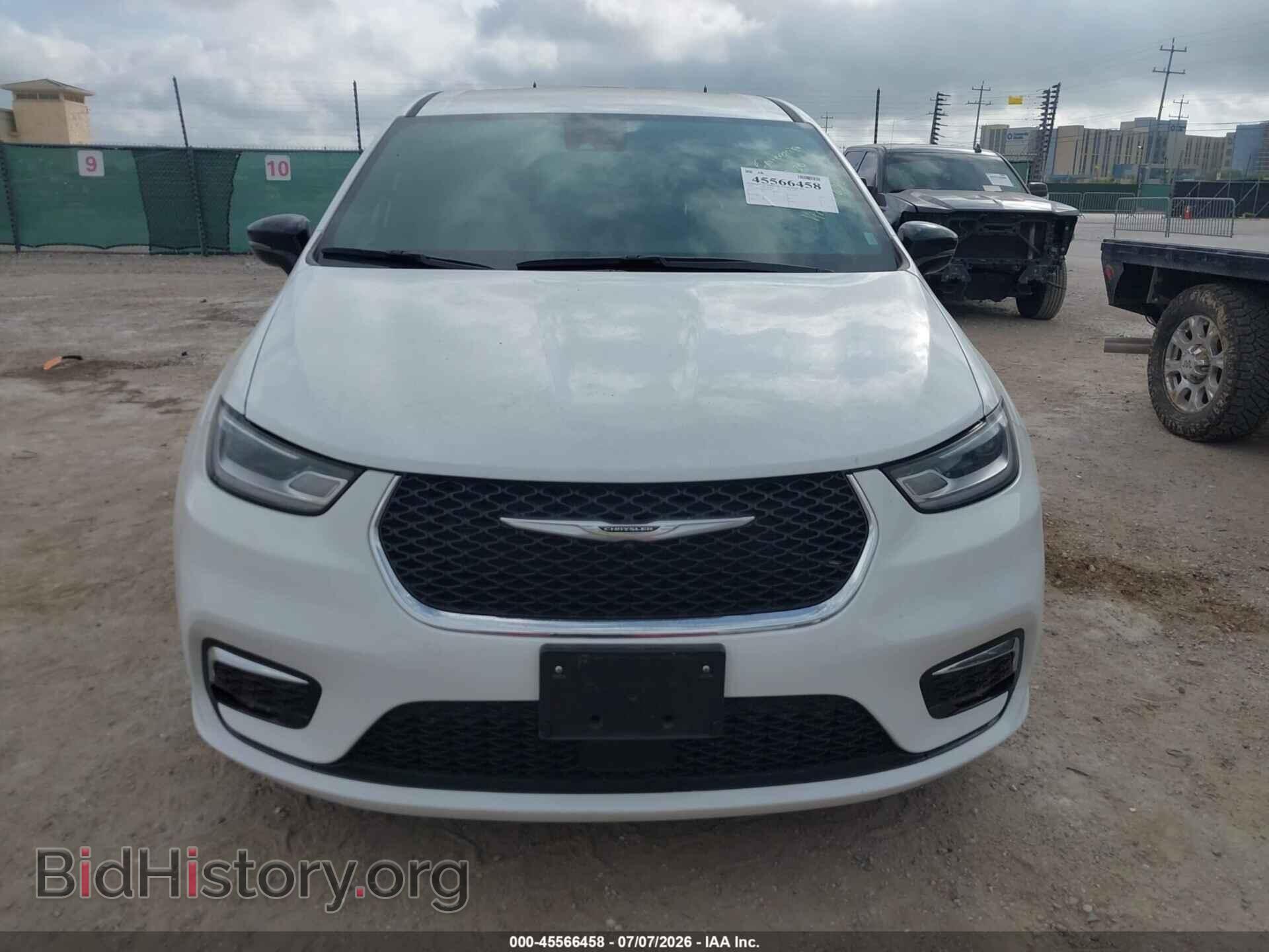 2025 CHRYSLER PACIFICA - VIN: 2C4RC1BG6SR551637 - Photo 12