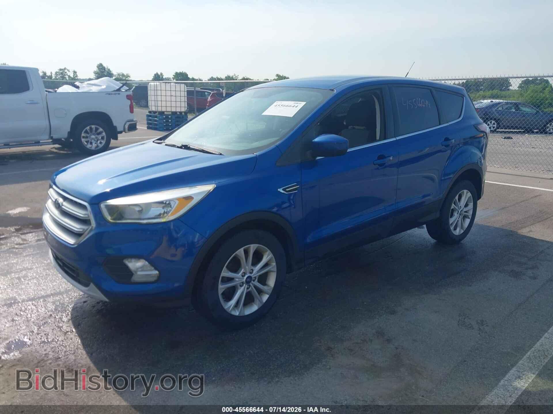 2017 FORD ESCAPE - VIN: 1FMCU0GD2HUD74636 - Фото 2