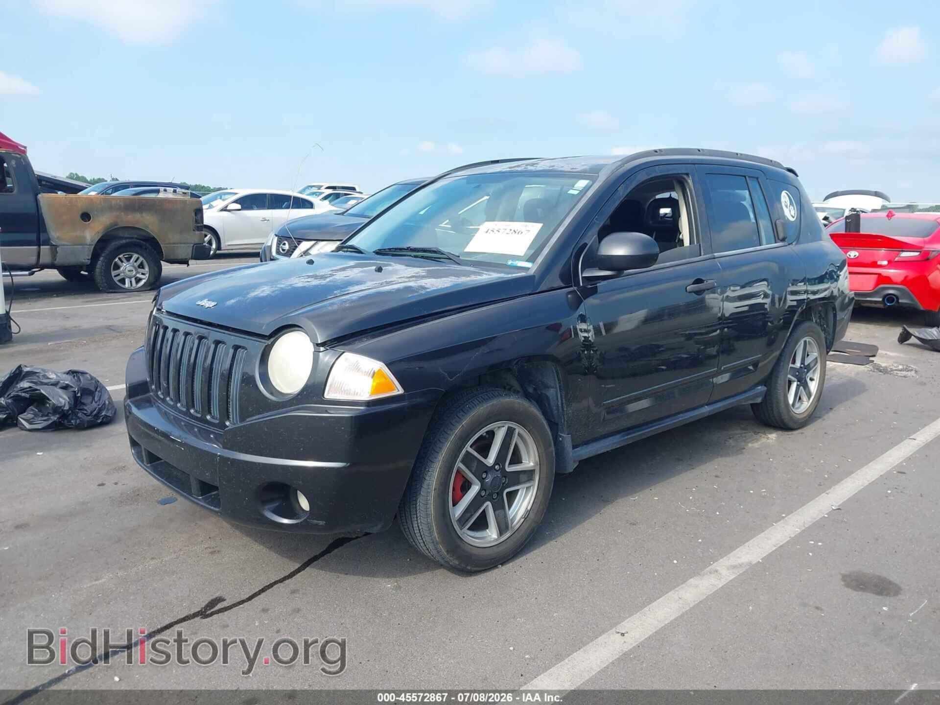 2008 JEEP COMPASS - VIN: 1J8FT47028D767182 - Photo 2