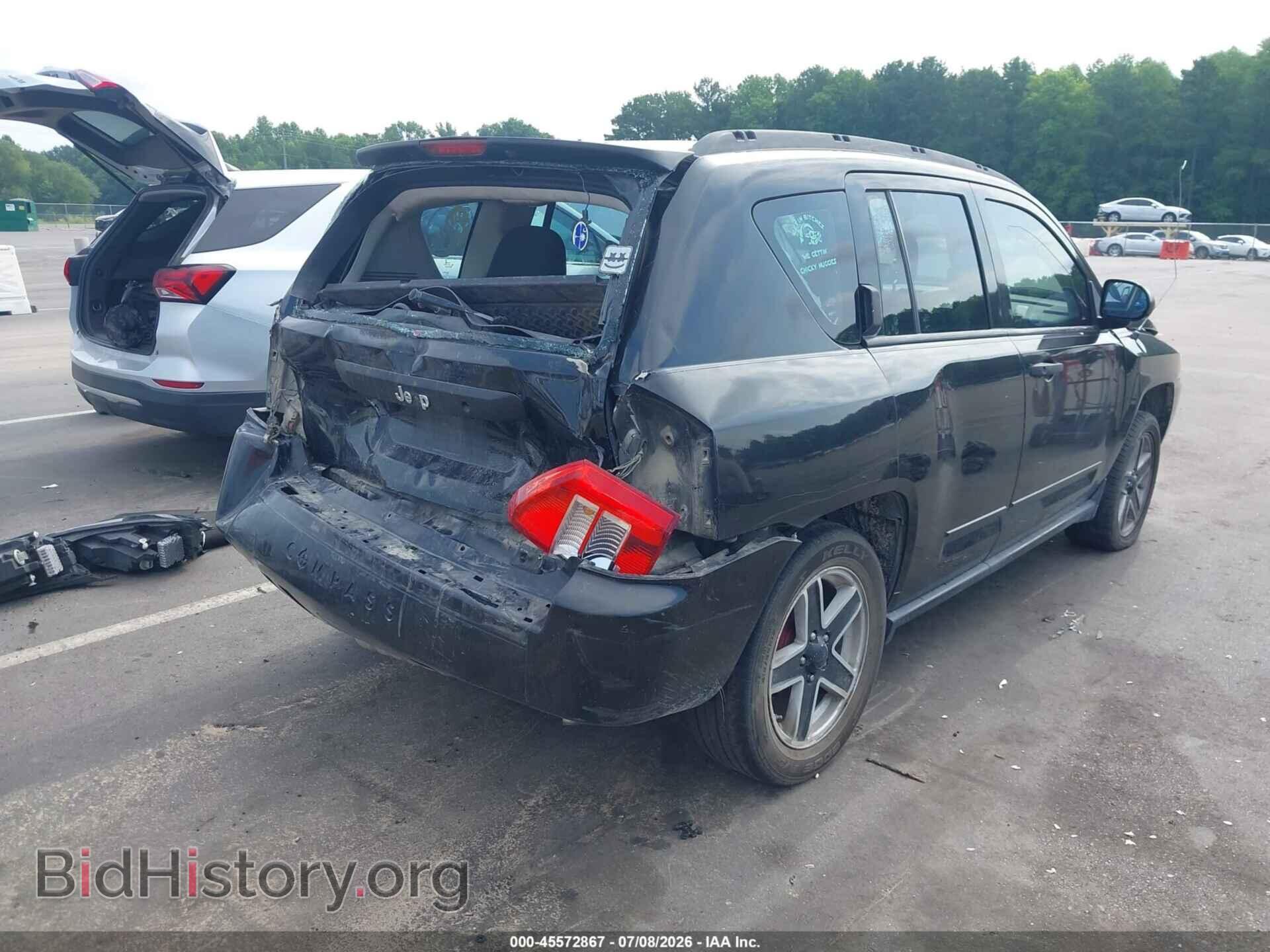 2008 JEEP COMPASS - VIN: 1J8FT47028D767182 - Photo 4