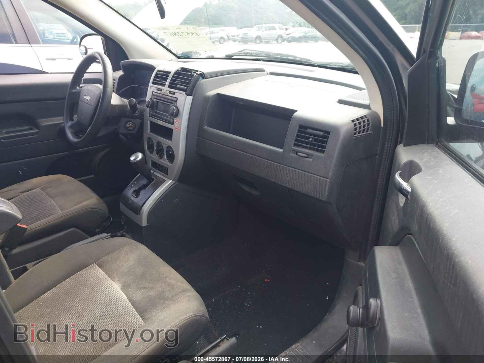 2008 JEEP COMPASS - VIN: 1J8FT47028D767182 - Photo 5