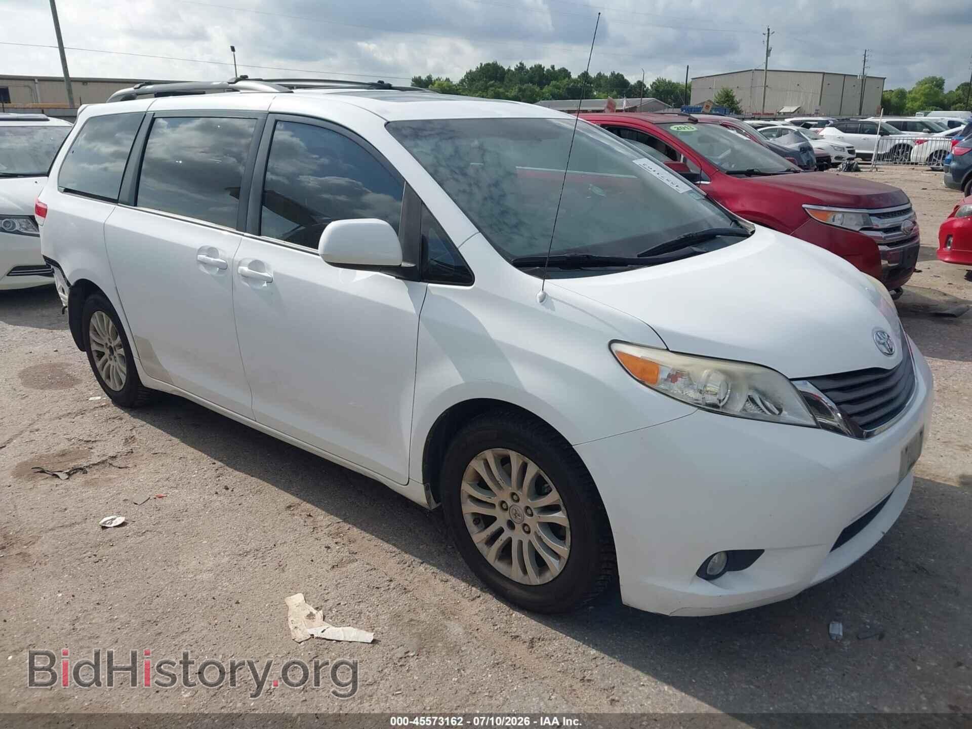 Фотография 5TDYK3DC4BS099117 - TOYOTA SIENNA 2011
