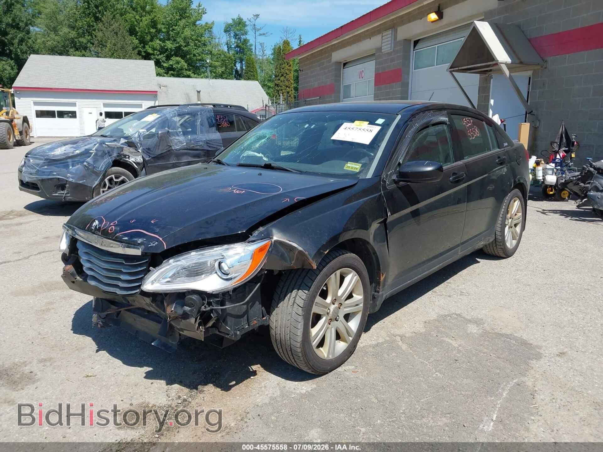 2013 CHRYSLER 200 - VIN: 1C3CCBBB7DN543678 - Photo 2