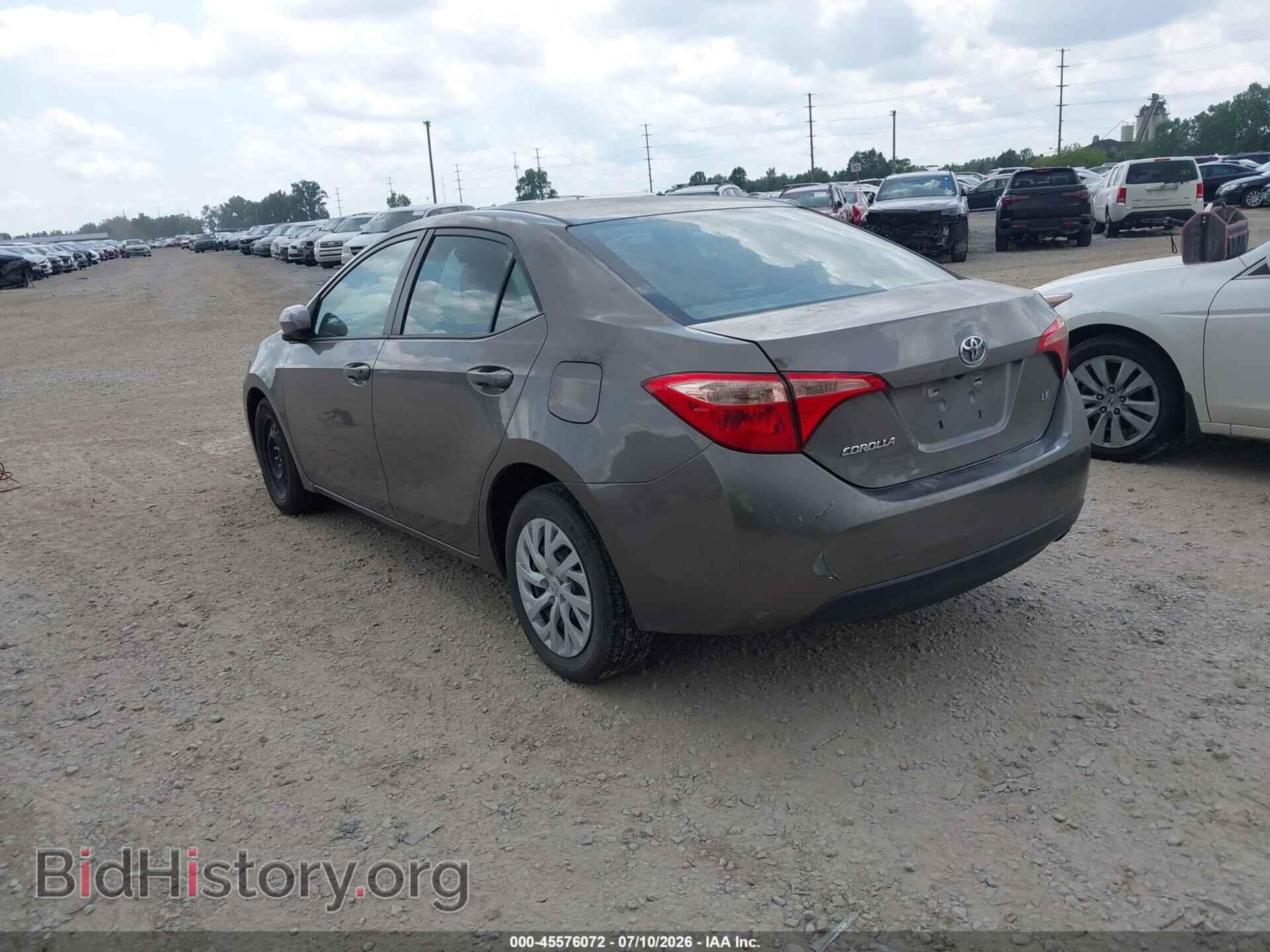 2018 TOYOTA COROLLA - VIN: 5YFBURHE5JP806134 - Фото 3