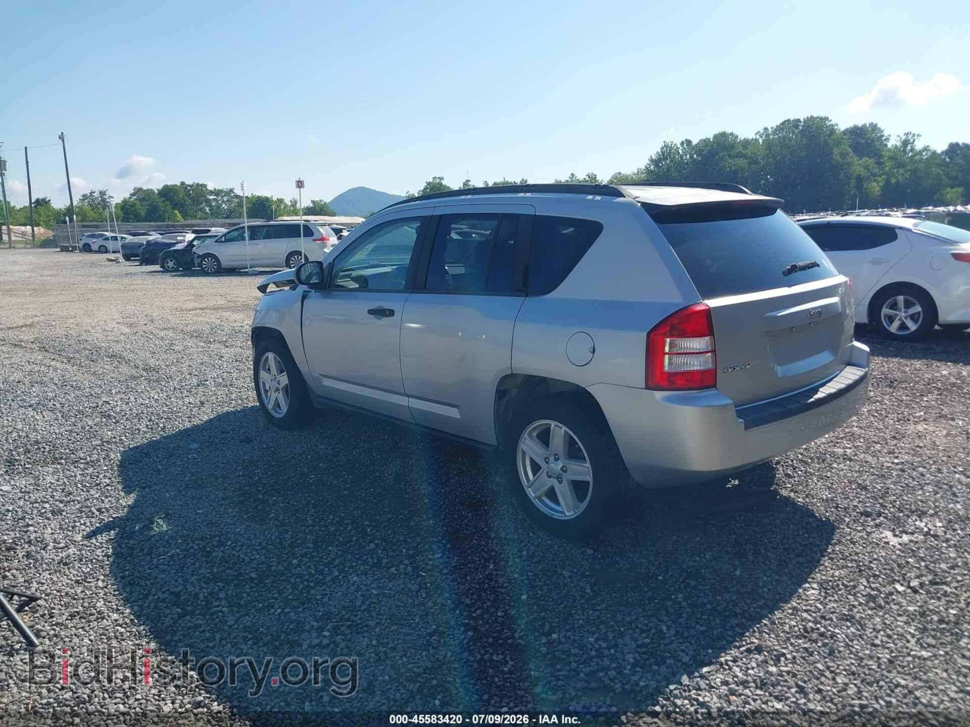 2007 JEEP COMPASS - VIN: 1J8FF47W87D165879 - Фото 3