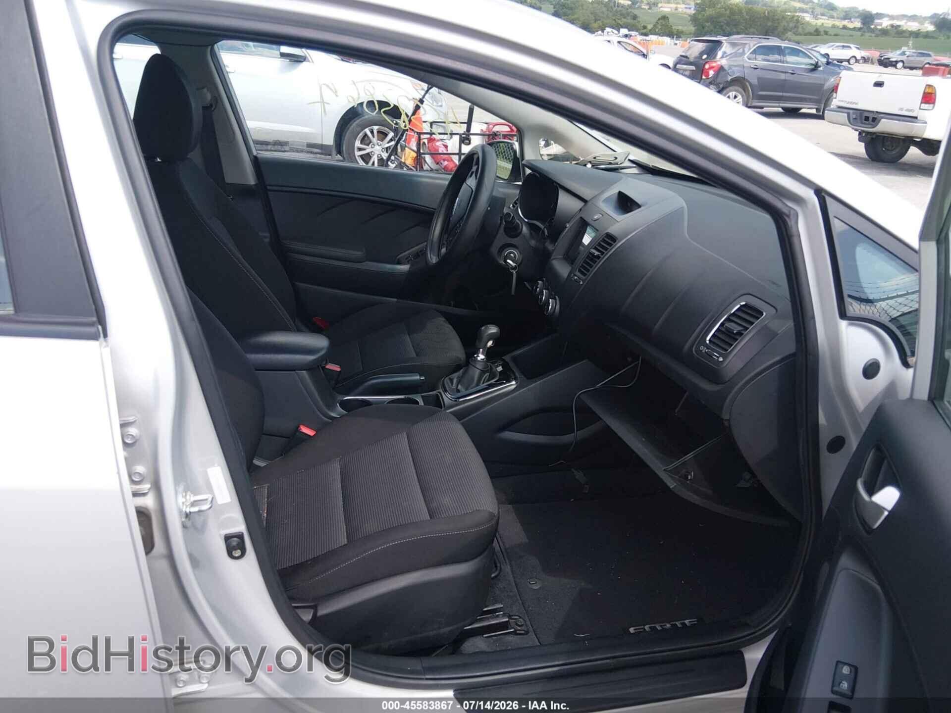 2017 KIA FORTE - VIN: 3KPFK4A78HE089729 - Photo 5