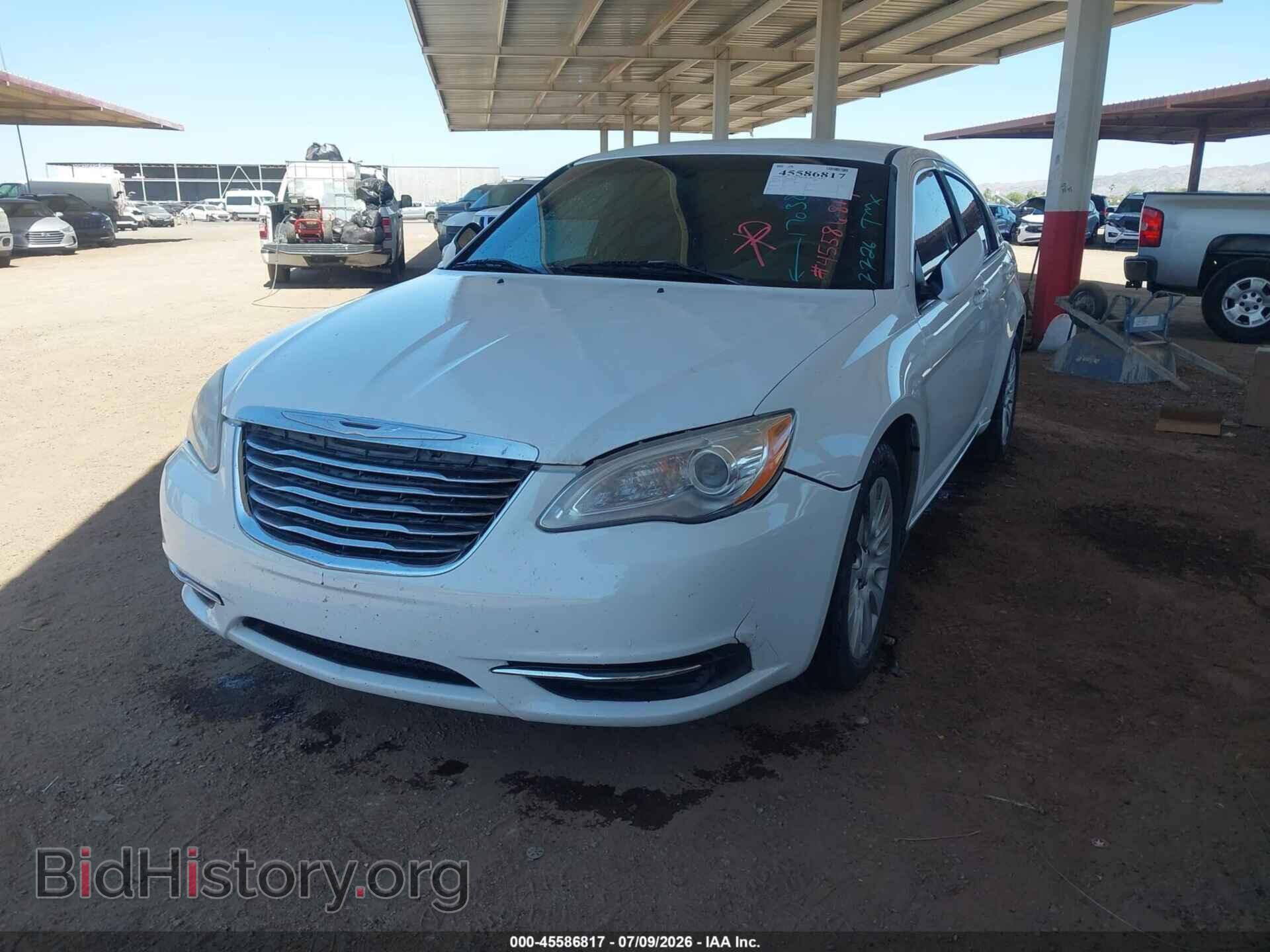 2014 CHRYSLER 200 - VIN: 1C3CCBAB4EN170389 - Photo 2