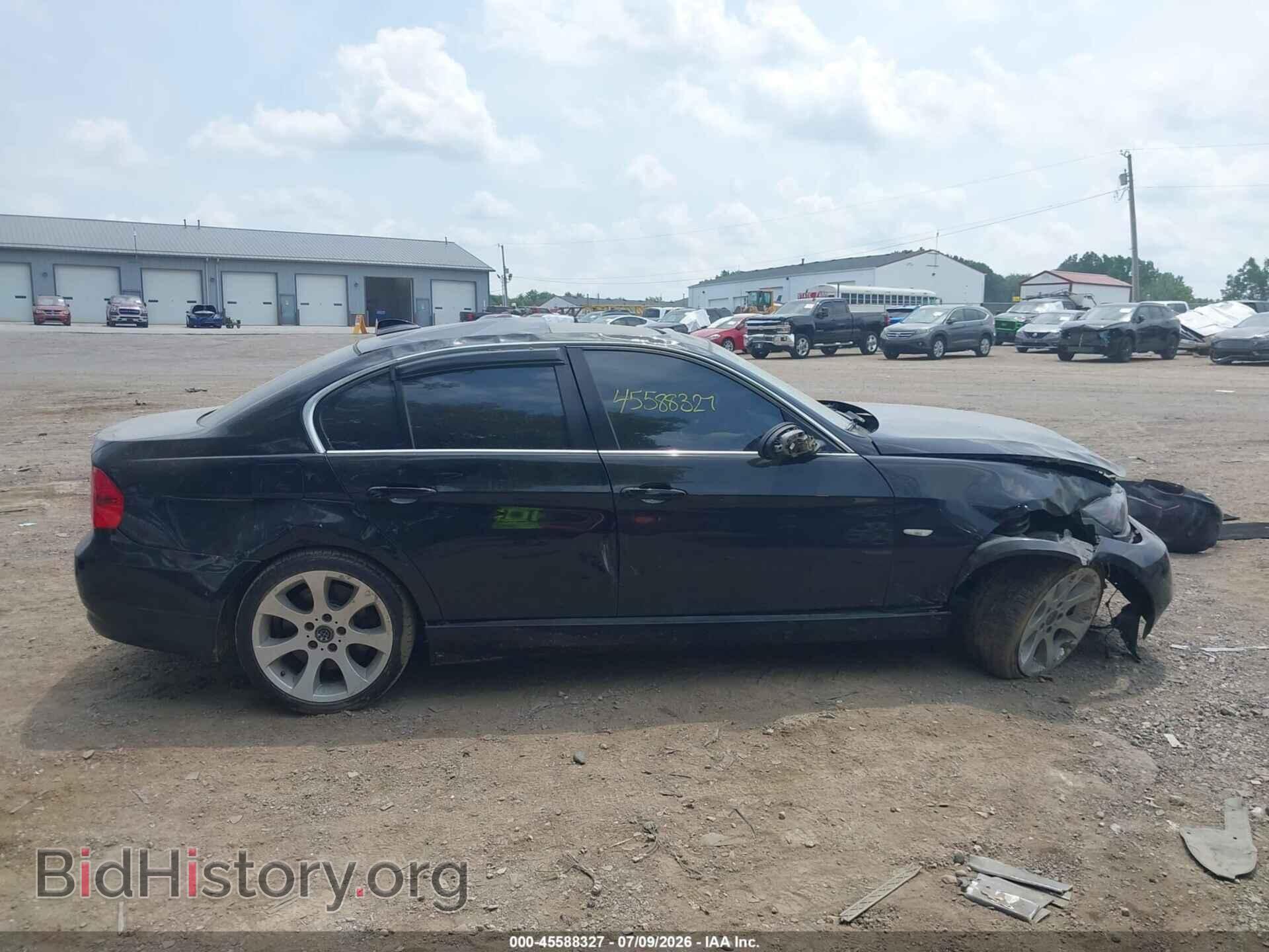 2006 BMW 330I - VIN: WBAVB33596PS18749 - Фото 13
