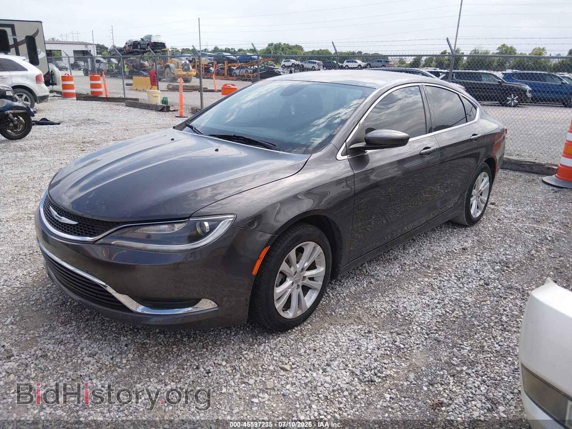 2017 CHRYSLER 200 - VIN: 1C3CCCAB5HN511129 - Photo 2