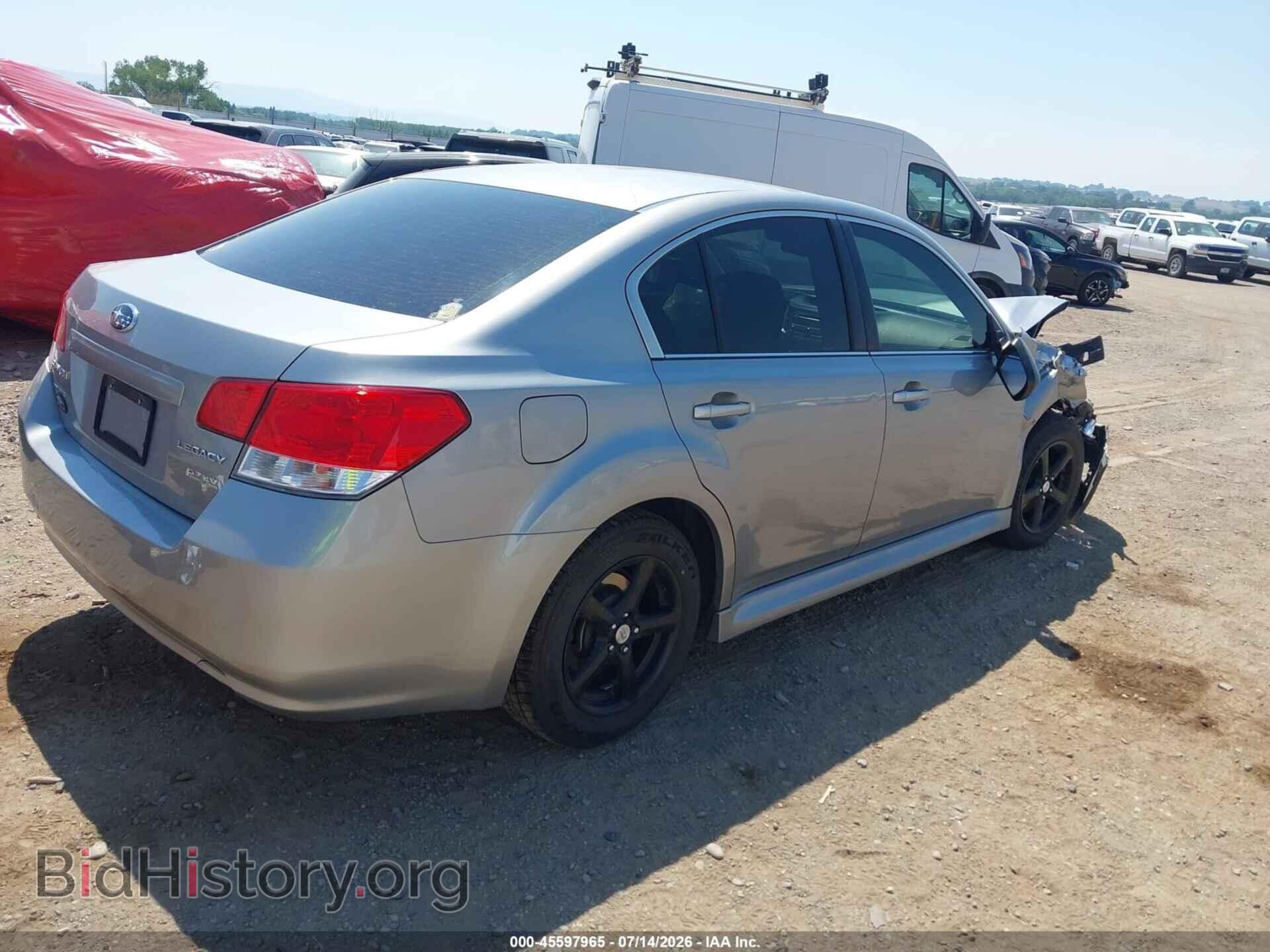 2011 SUBARU LEGACY - VIN: 4S3BMBA65B3223793 - Фото 4