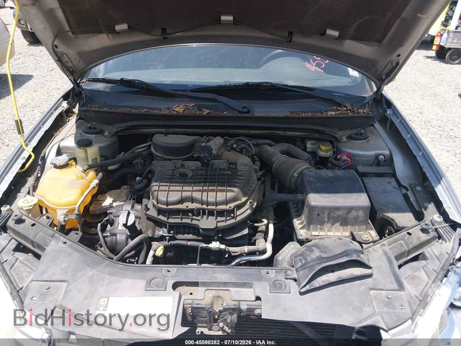 2013 CHRYSLER 200 - VIN: 1C3CCBBG2DN531854 - Фото 10
