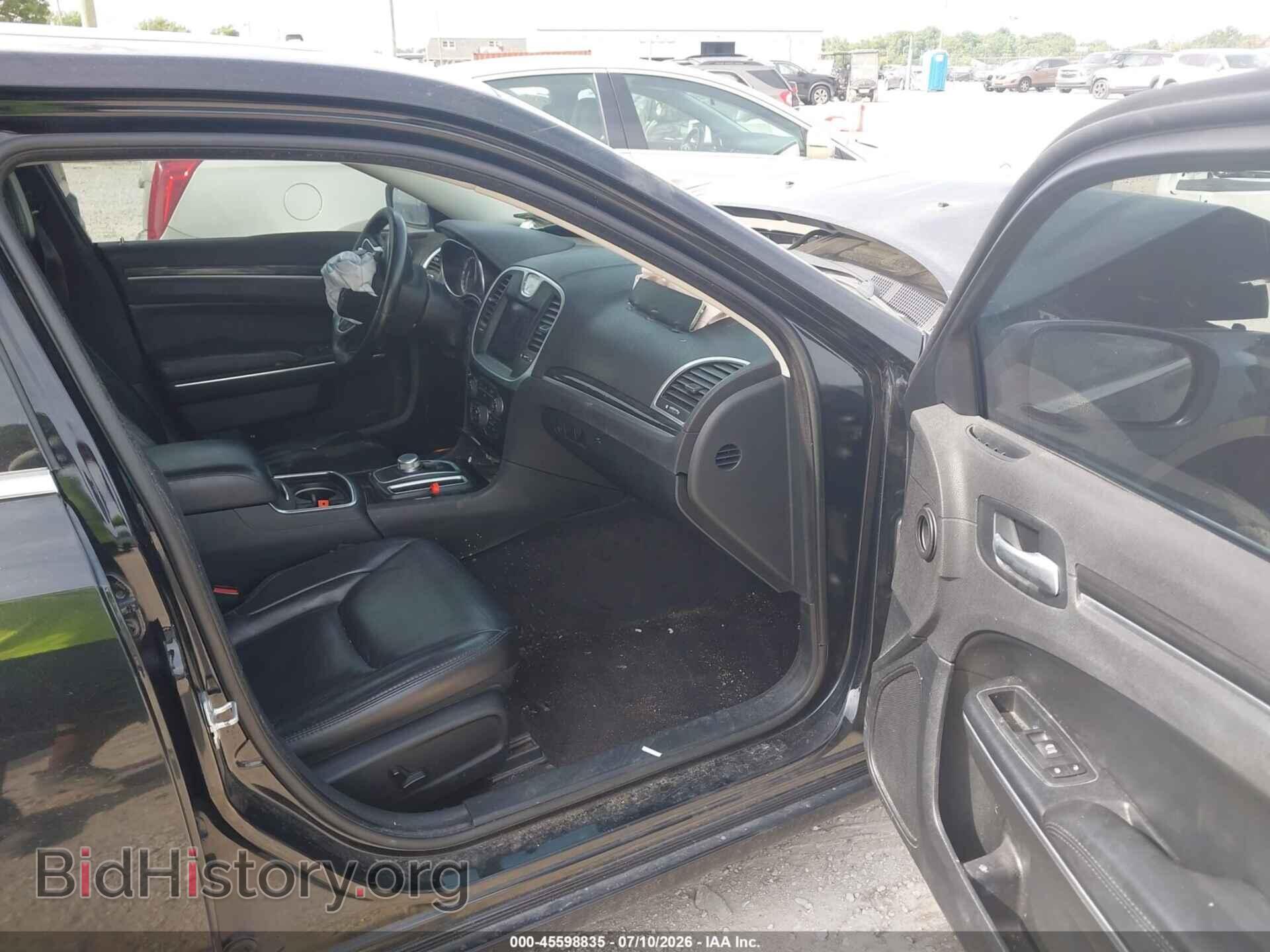 2017 CHRYSLER 300 - VIN: 2C3CCAAG6HH506367 - Фото 5