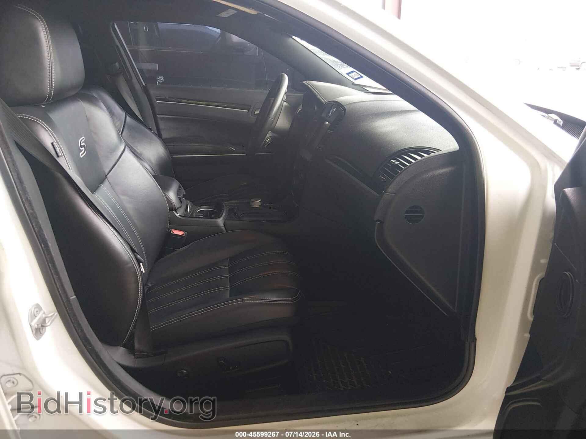 2019 CHRYSLER 300 - VIN: 2C3CCAGG1KH648558 - Фото 5