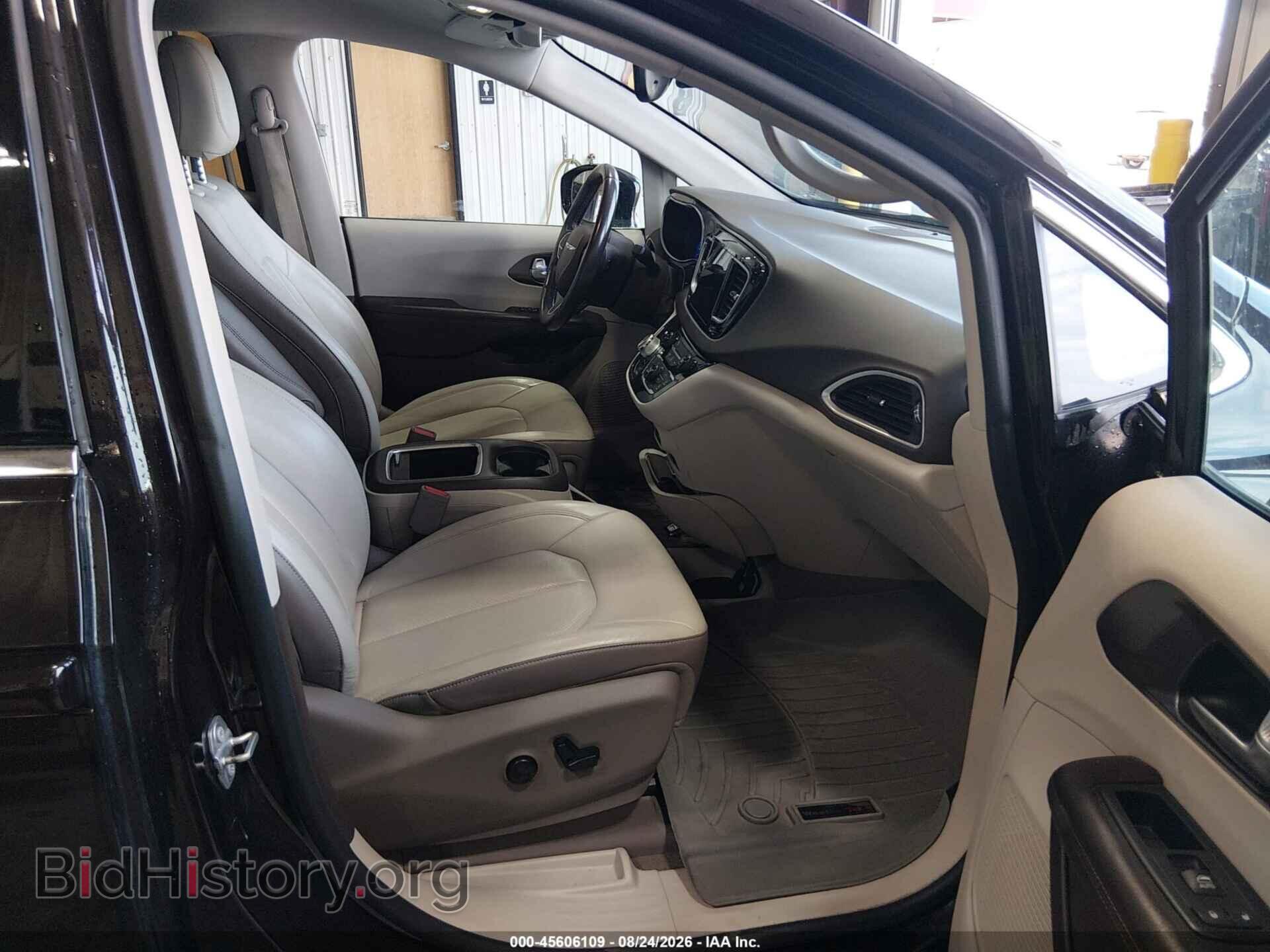 2017 CHRYSLER PACIFICA - VIN: 2C4RC1EG2HR570691 - Фото 5
