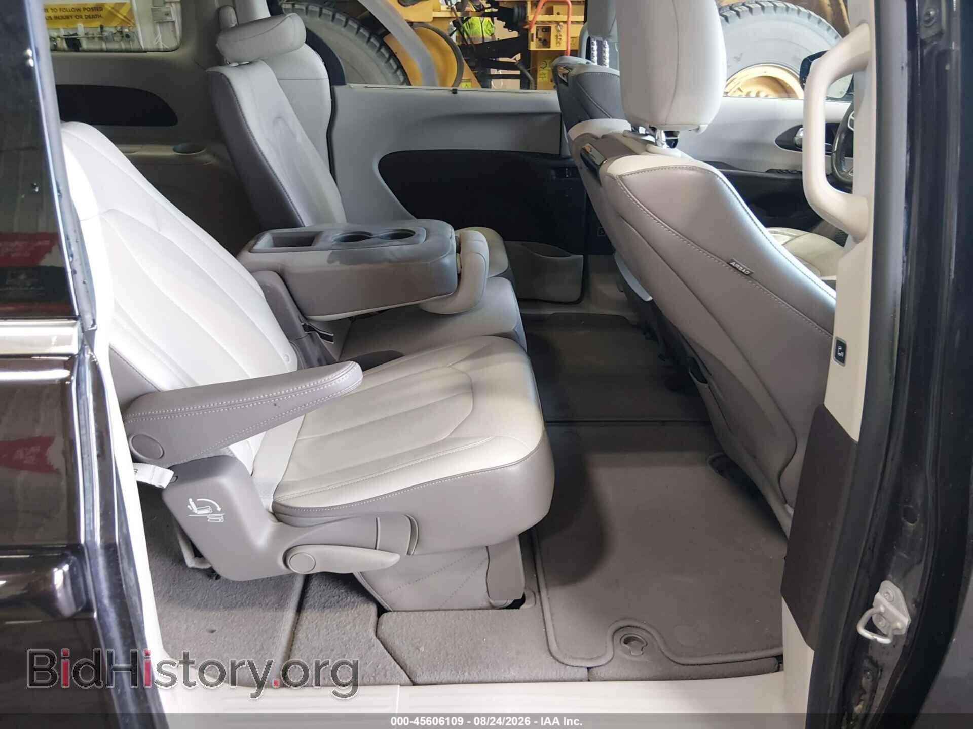 2017 CHRYSLER PACIFICA - VIN: 2C4RC1EG2HR570691 - Фото 8