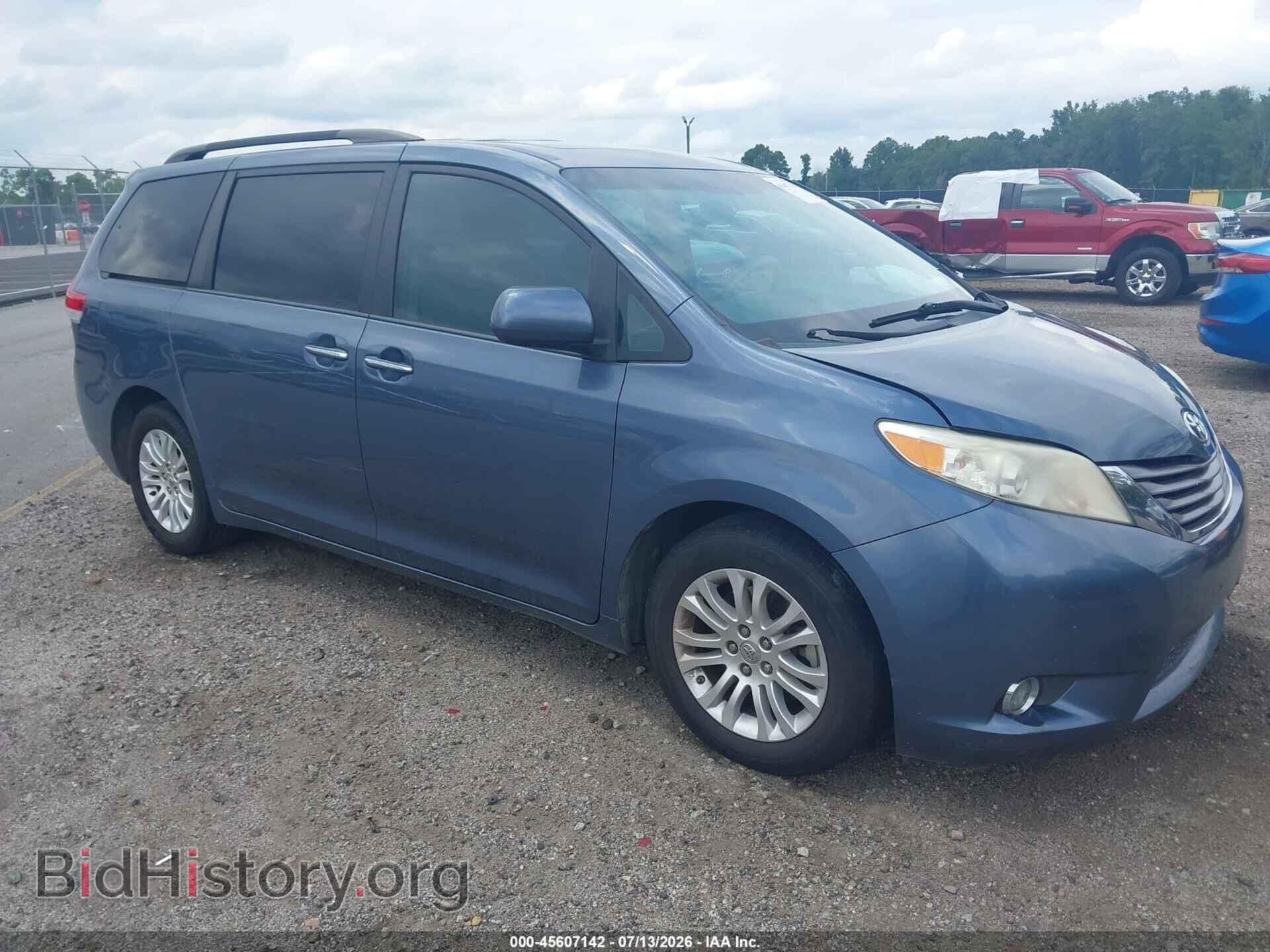 Фотография 5TDYK3DC8DS399911 - TOYOTA SIENNA 2013