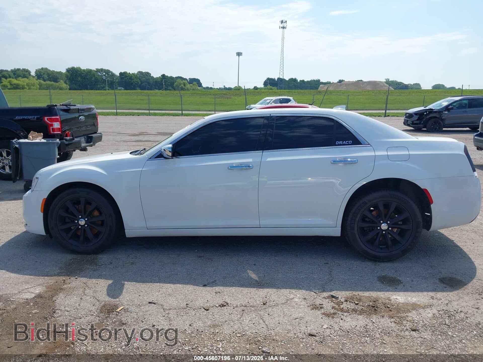 2018 CHRYSLER 300 - VIN: 2C3CCAKG5JH160185 - Photo 15