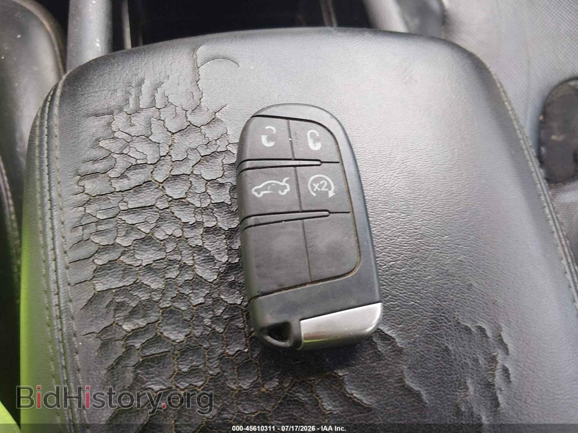 2016 CHRYSLER 200 - VIN: 1C3CCCBB2GN138614 - Фото 11