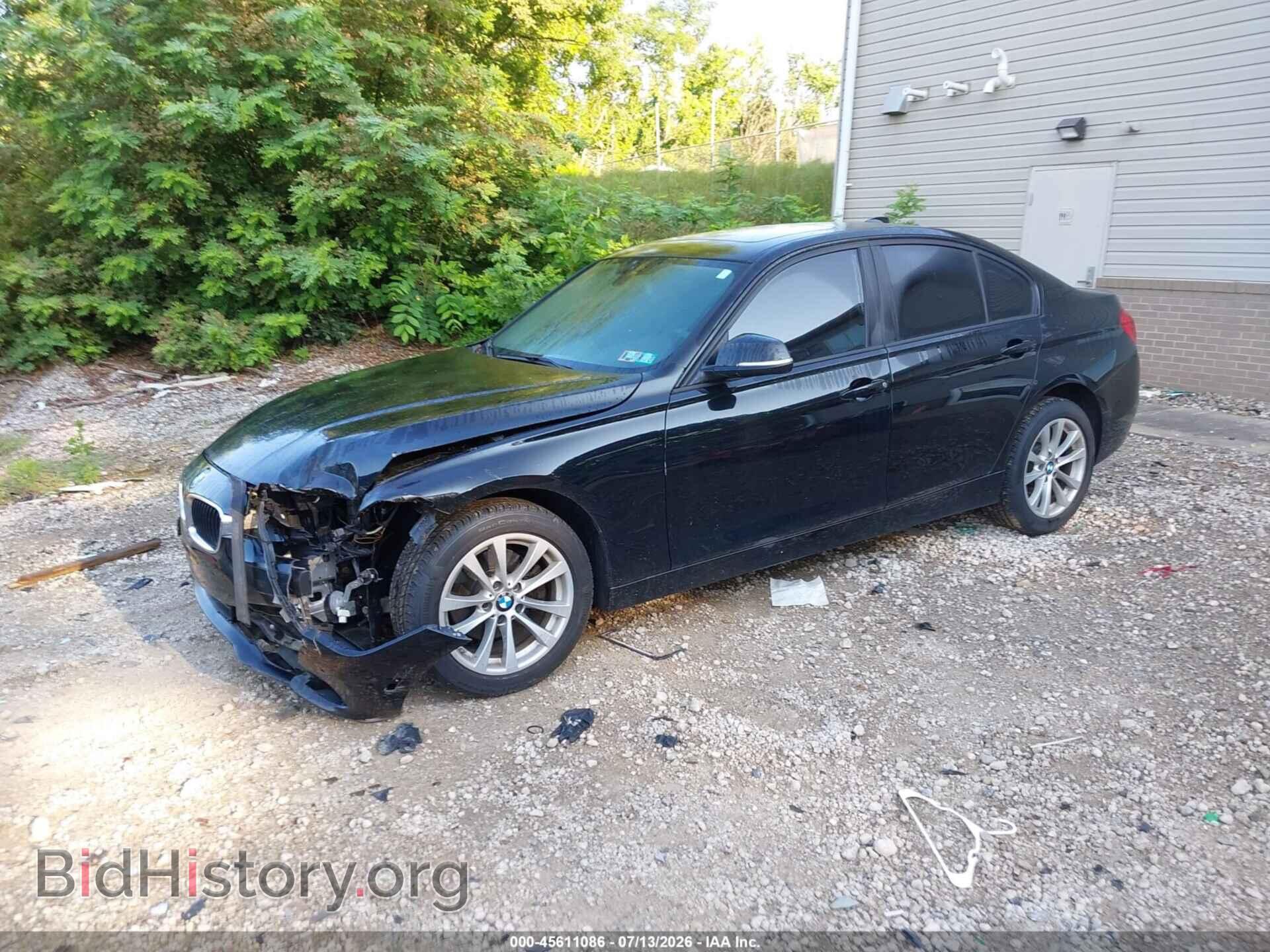 2016 BMW 320I - VIN: WBA8E5G5XGNU20037 - Фото 2