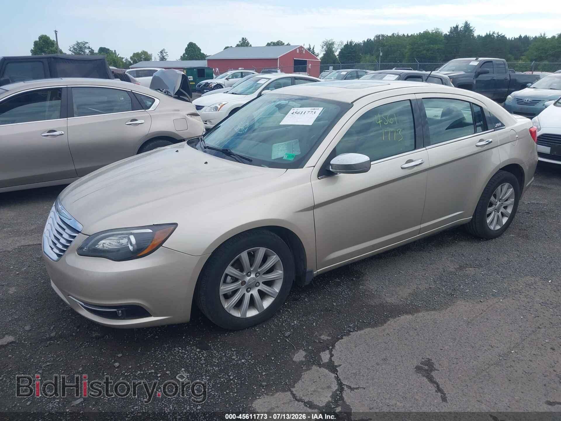 2014 CHRYSLER 200 - VIN: 1C3CCBCGXEN135526 - Photo 2