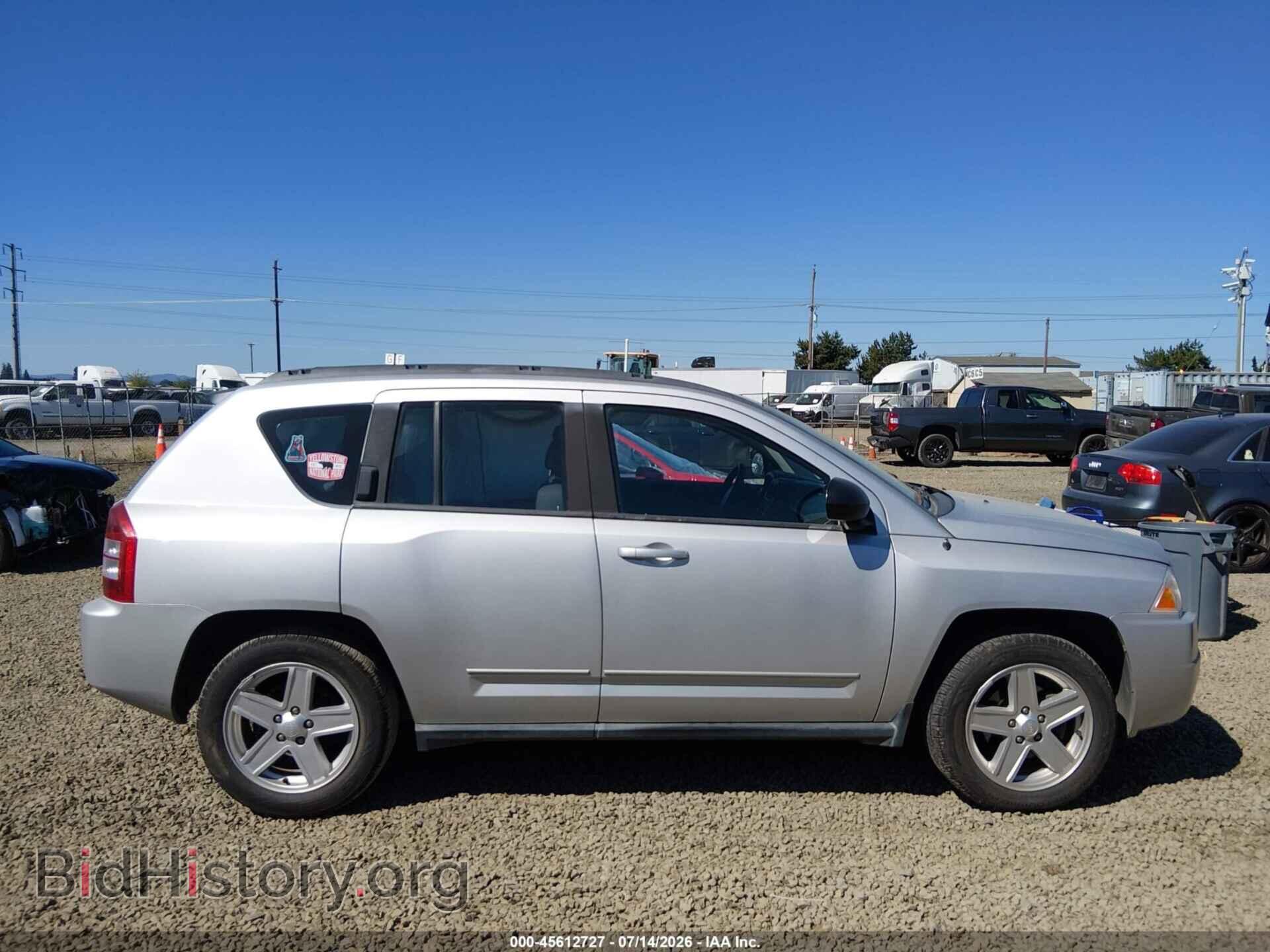 2010 JEEP COMPASS - VIN: 1J4NF4FB7AD649321 - Photo 13