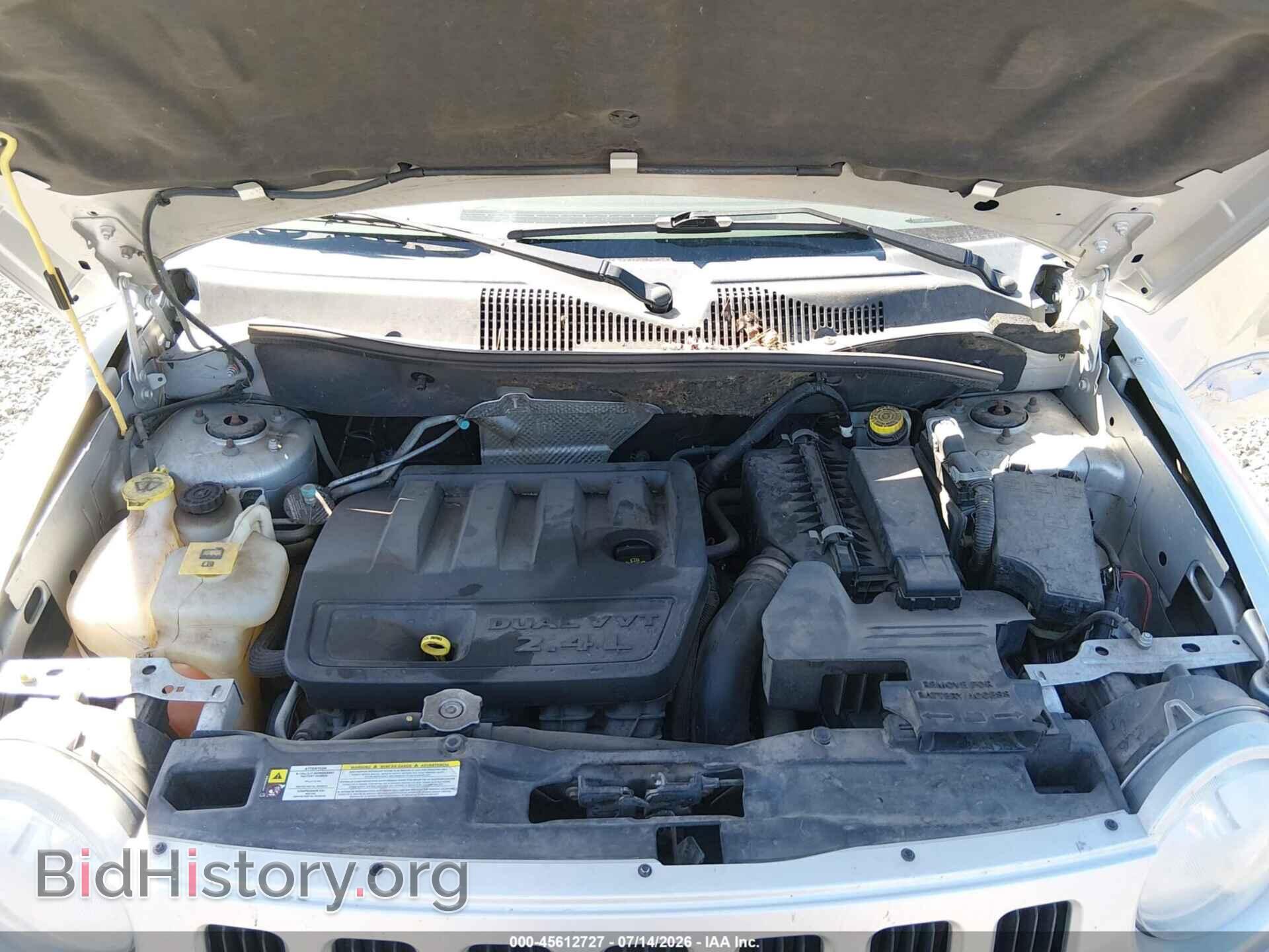 2010 JEEP COMPASS - VIN: 1J4NF4FB7AD649321 - Photo 10
