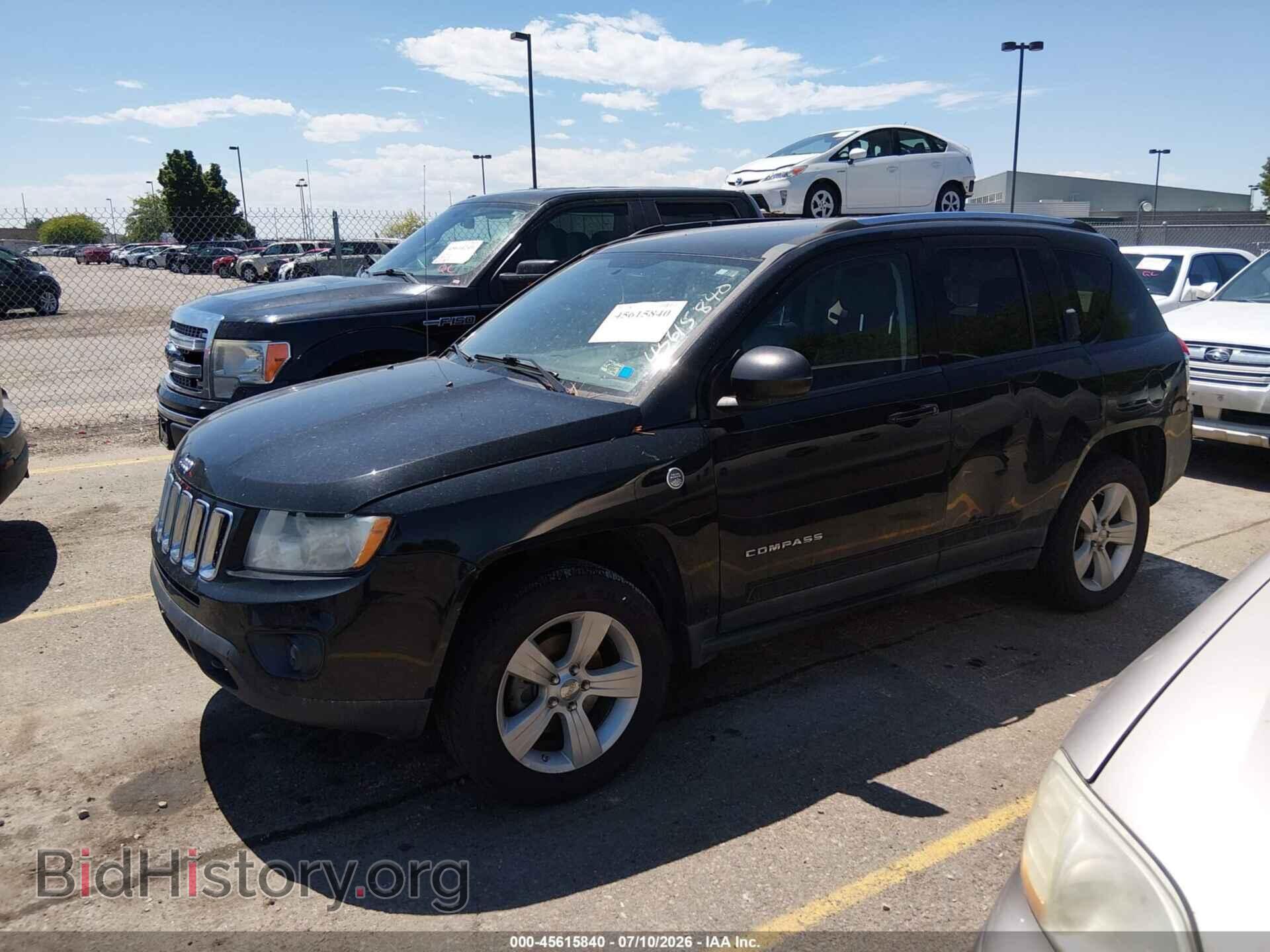 2012 JEEP COMPASS - VIN: 1C4NJDBB0CD567010 - Photo 2
