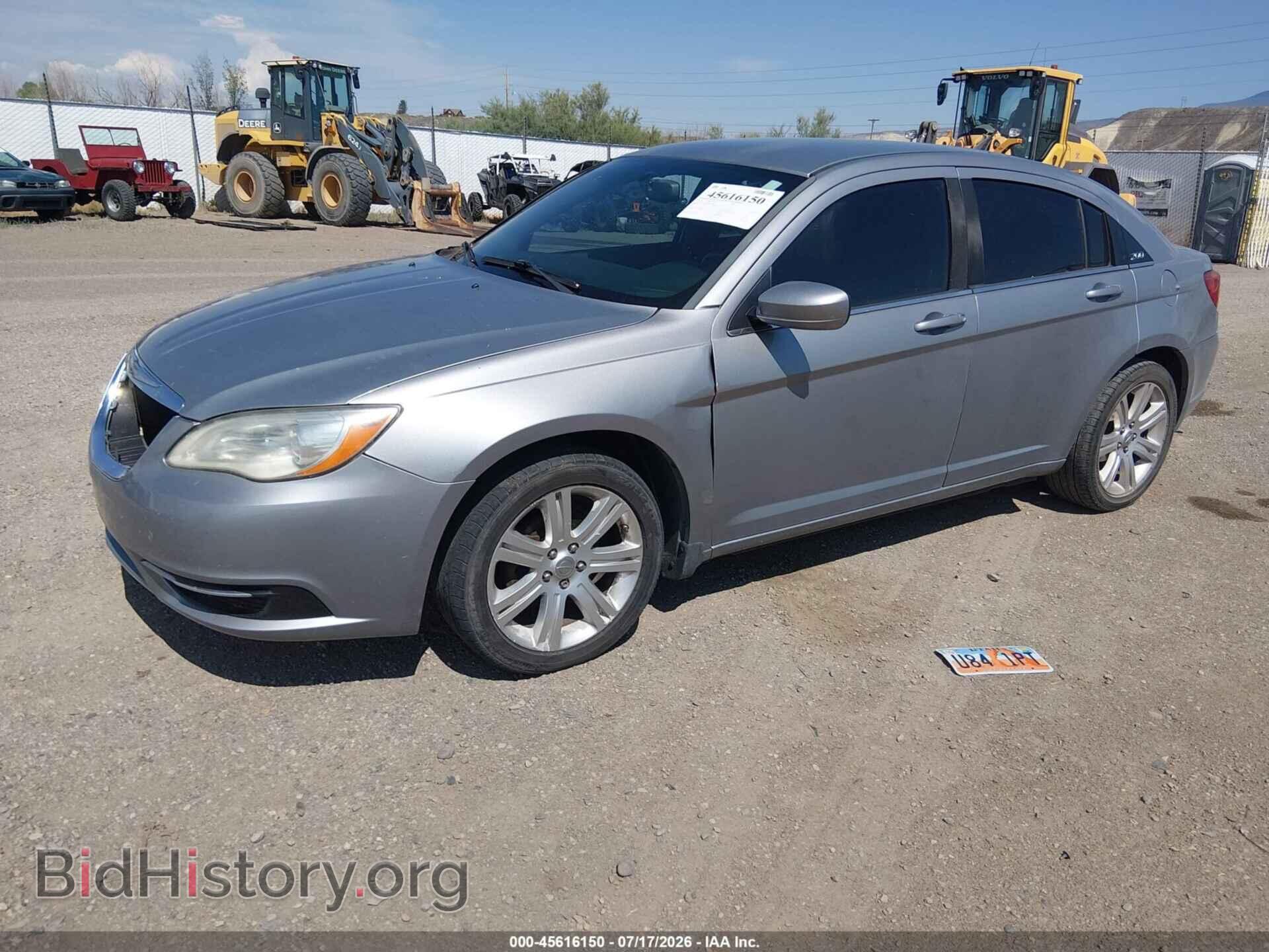 2013 CHRYSLER 200 - VIN: 1C3CCBBB7DN542448 - Photo 2