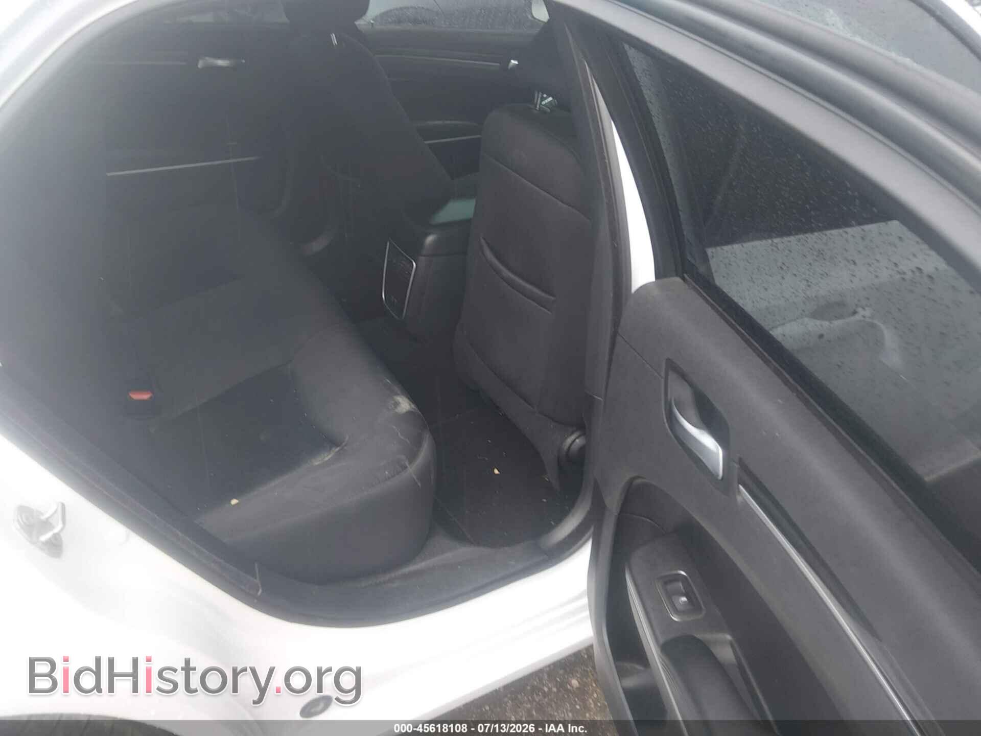 2021 CHRYSLER 300 - VIN: 2C3CCAAG6MH538133 - Фото 8