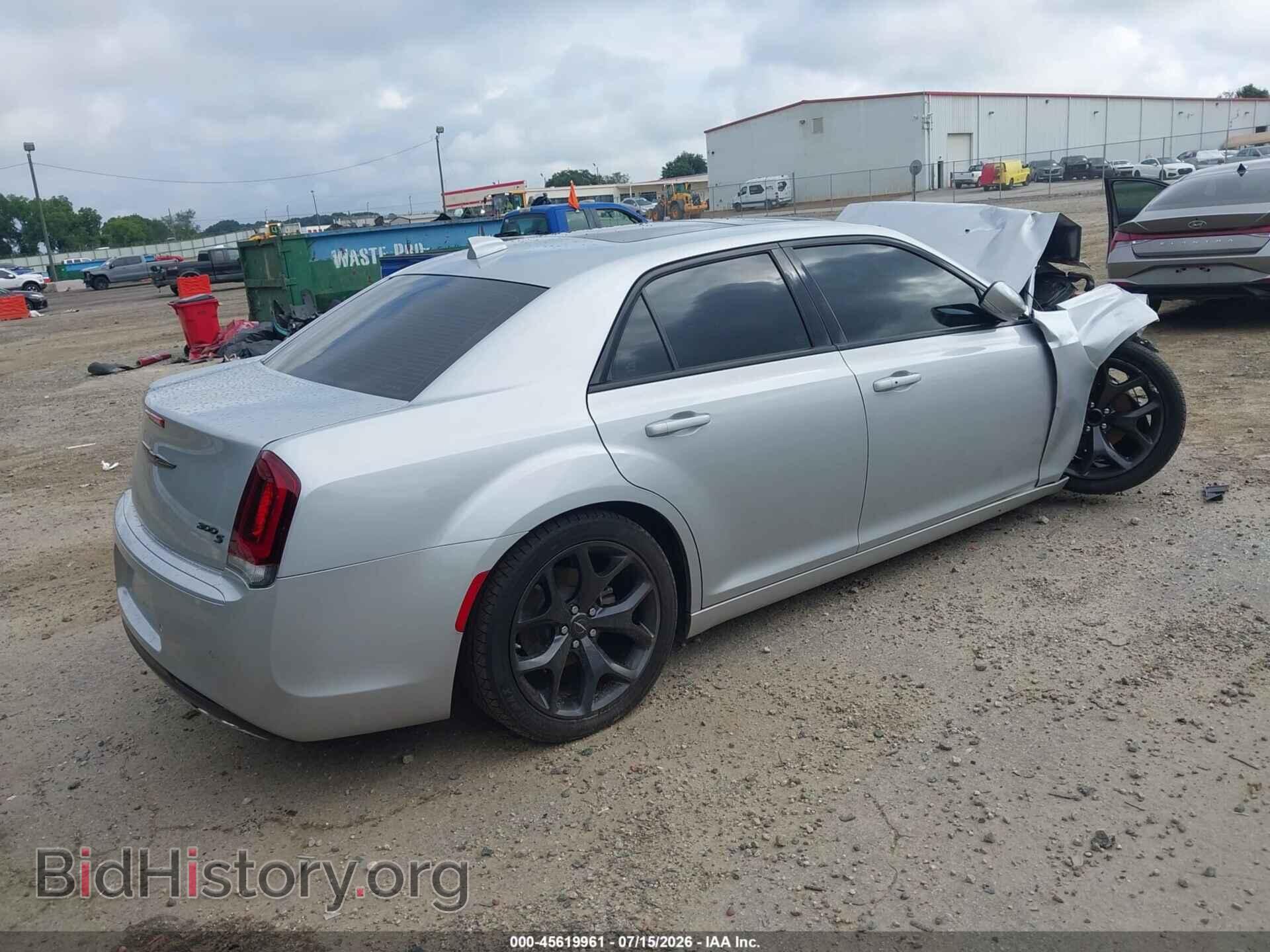 2023 CHRYSLER 300 - VIN: 2C3CCABG8PH637264 - Photo 4