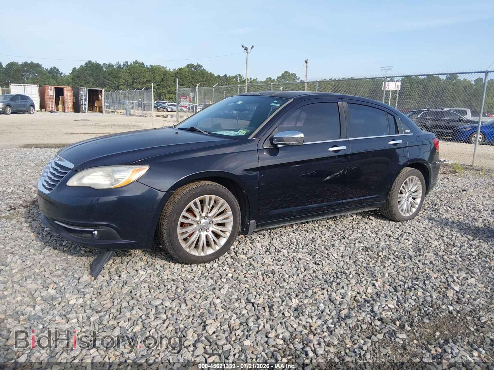 2011 CHRYSLER 200 - VIN: 1C3BC2FB1BN504877 - Фото 2