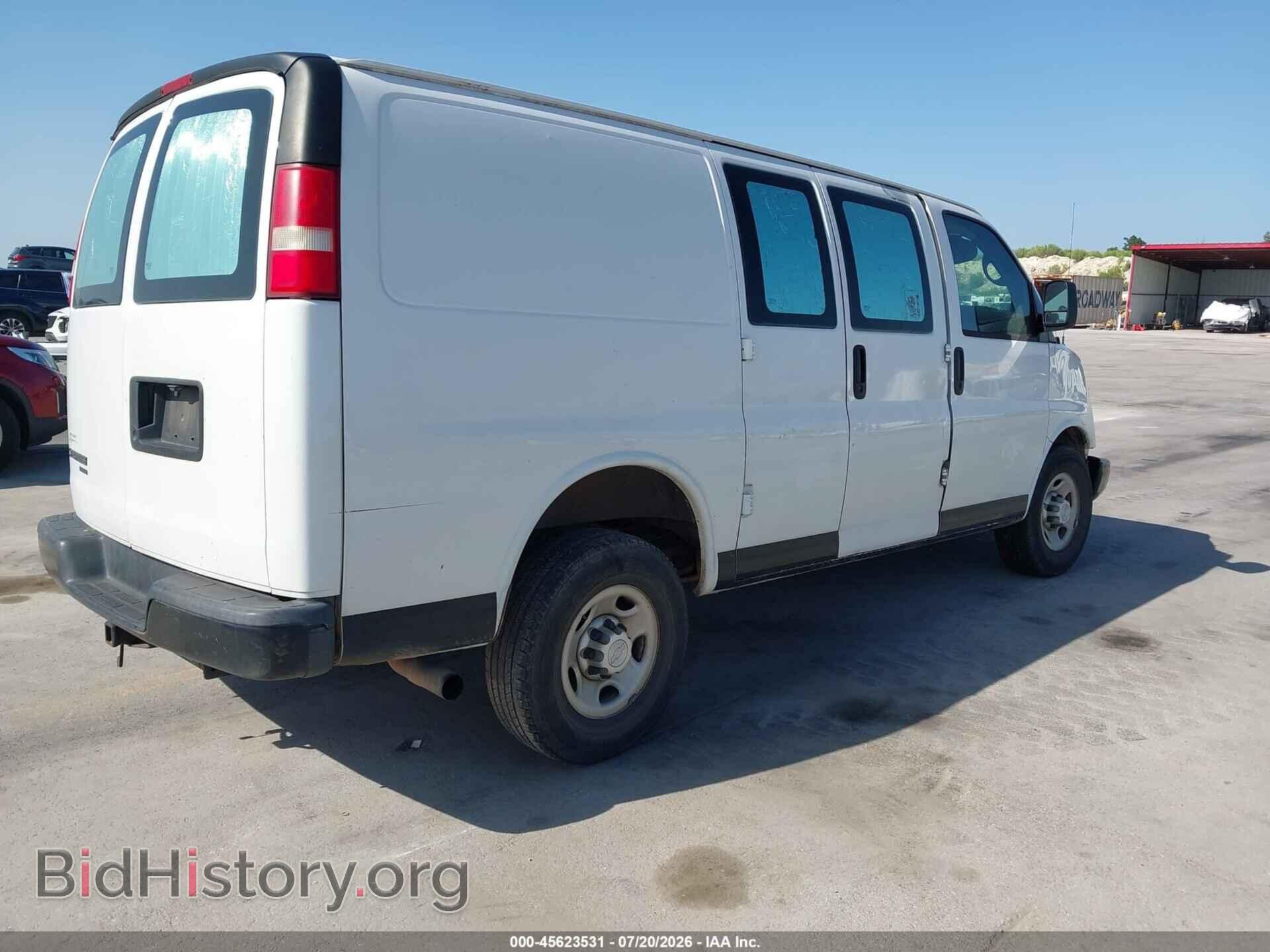 2014 CHEVROLET EXPRESS 2500 - VIN: 1GCWGFCA4E1207831 - Photo 4