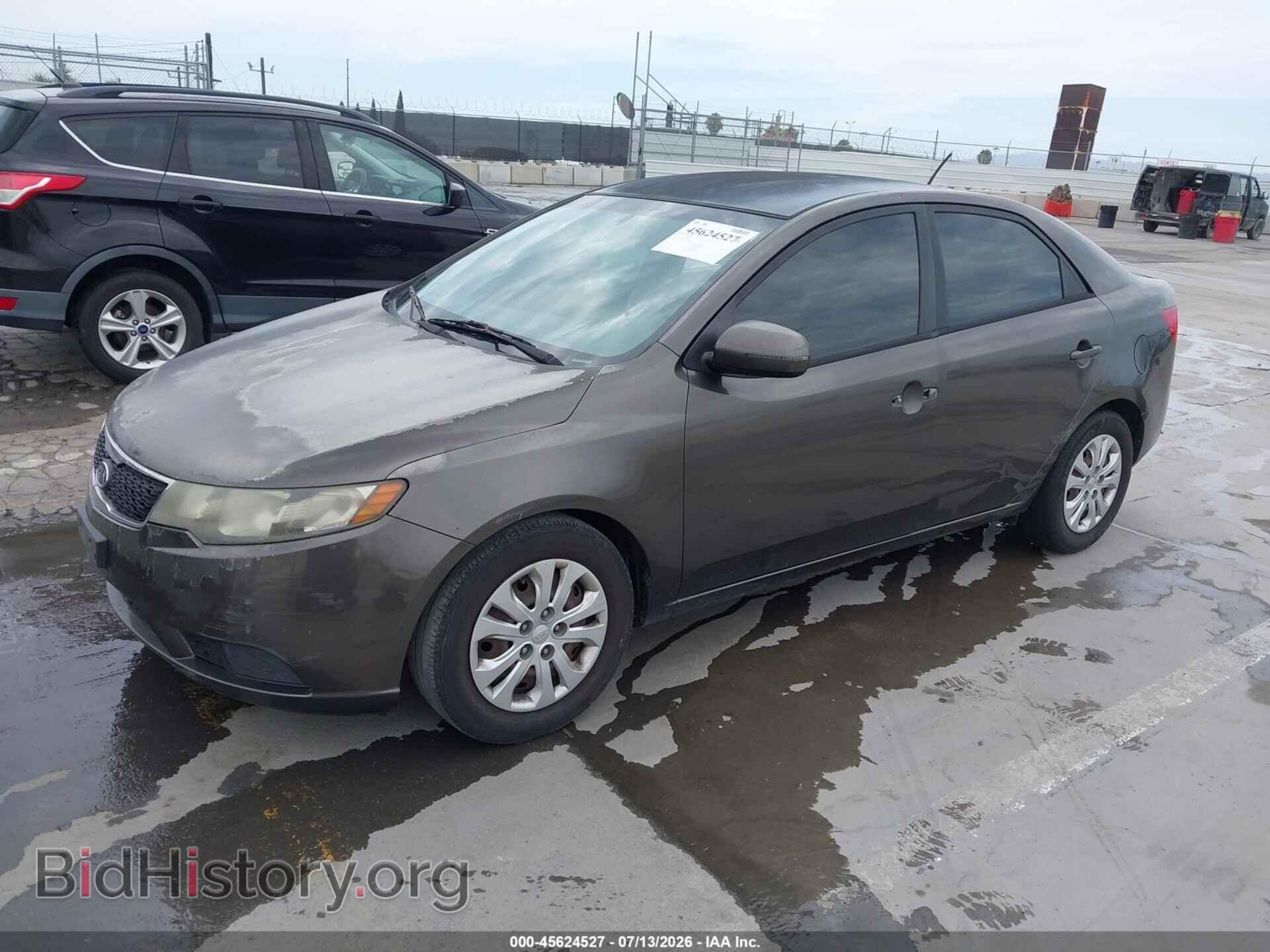 2011 KIA FORTE - VIN: KNAFU4A22B5402739 - Photo 2