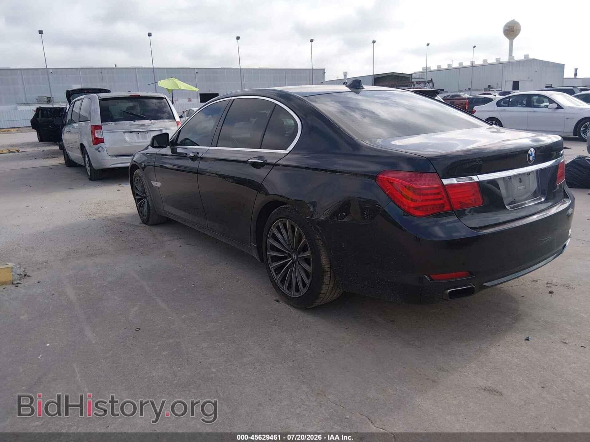 2012 BMW 740I - VIN: WBAKA4C58CDS99297 - Фото 3