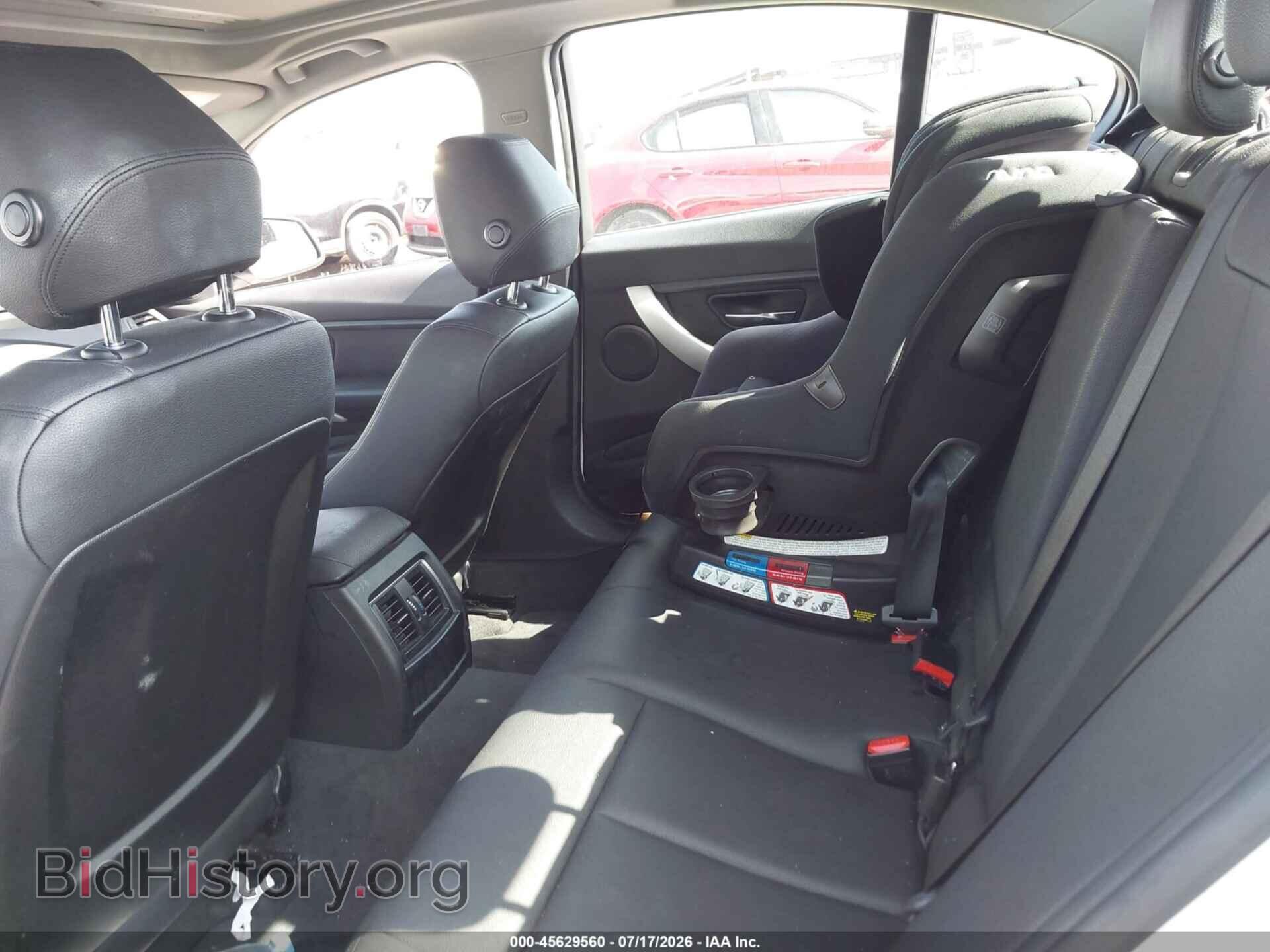 2016 BMW 320I - VIN: WBA8E5G55GNU20284 - Фото 18
