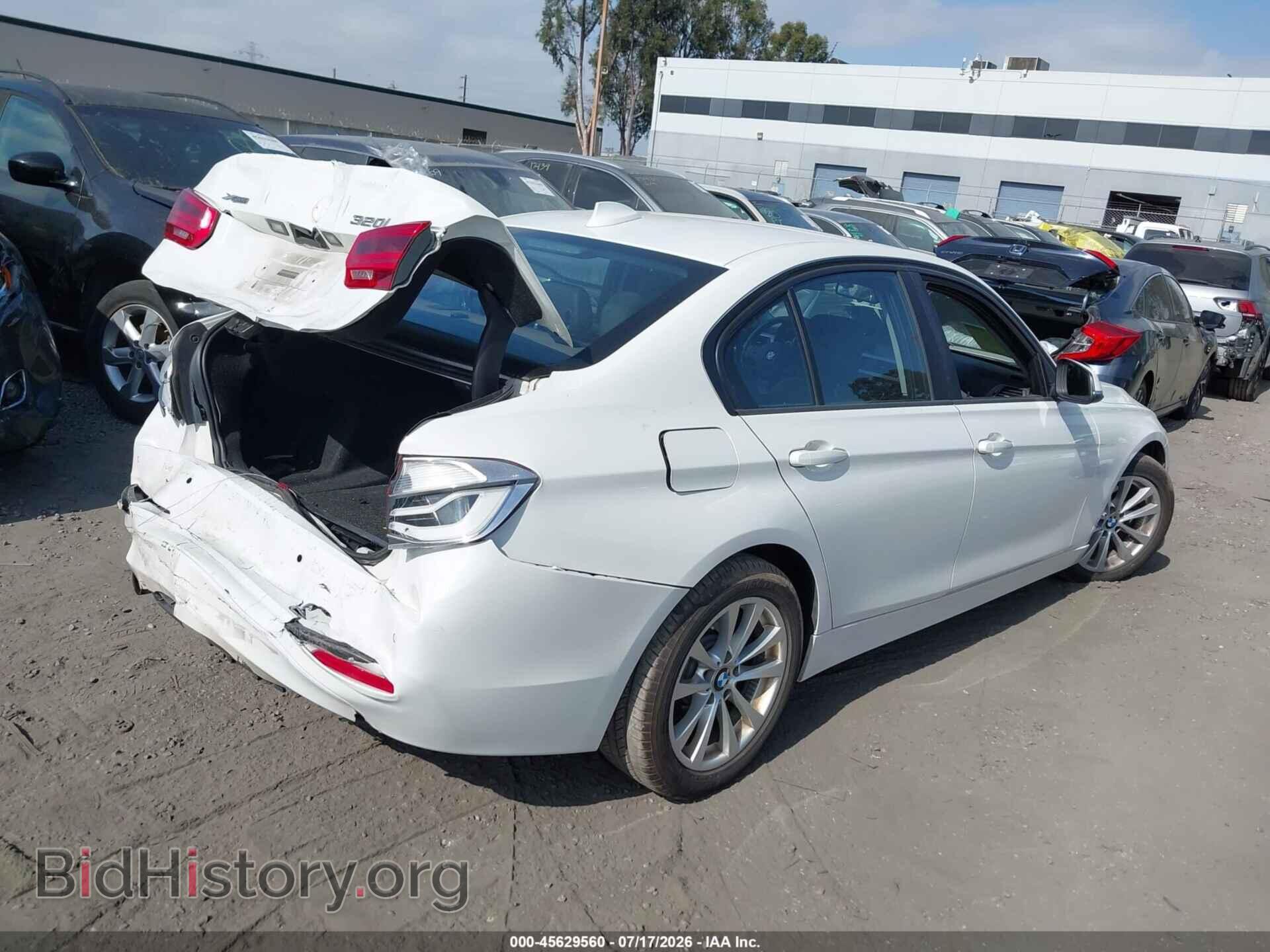 2016 BMW 320I - VIN: WBA8E5G55GNU20284 - Фото 4
