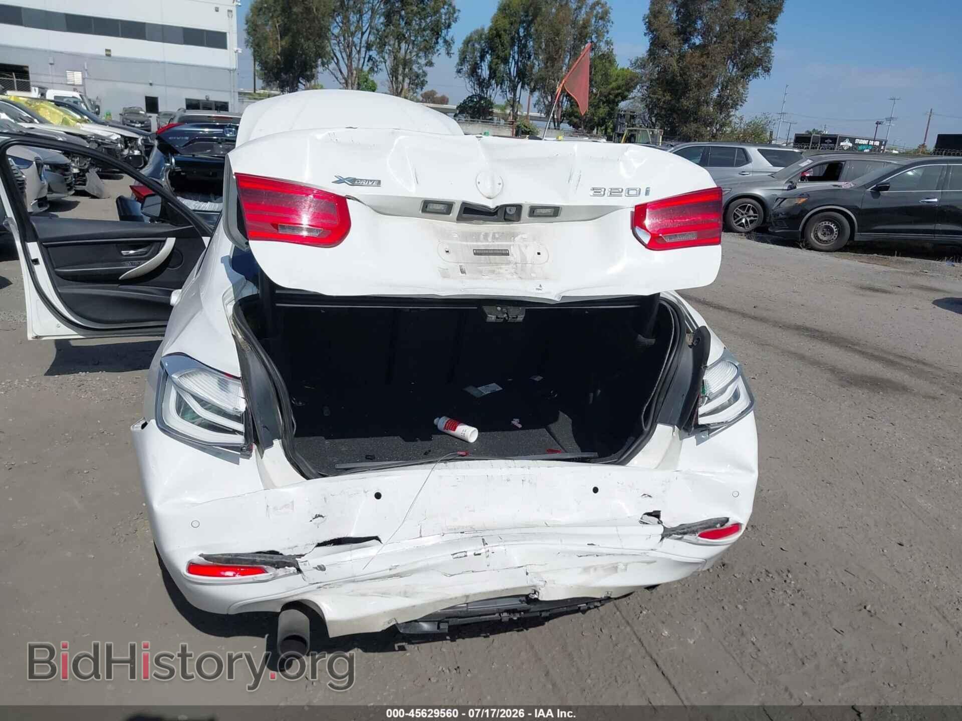 2016 BMW 320I - VIN: WBA8E5G55GNU20284 - Фото 6