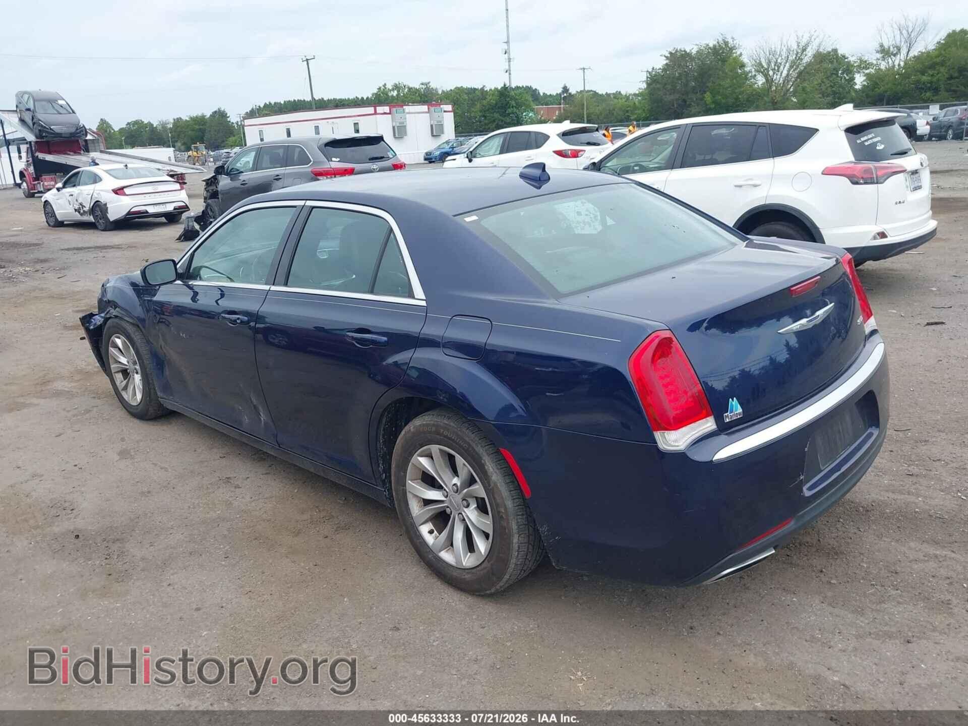 2016 CHRYSLER 300 - VIN: 2C3CCAAG2GH268354 - Фото 3