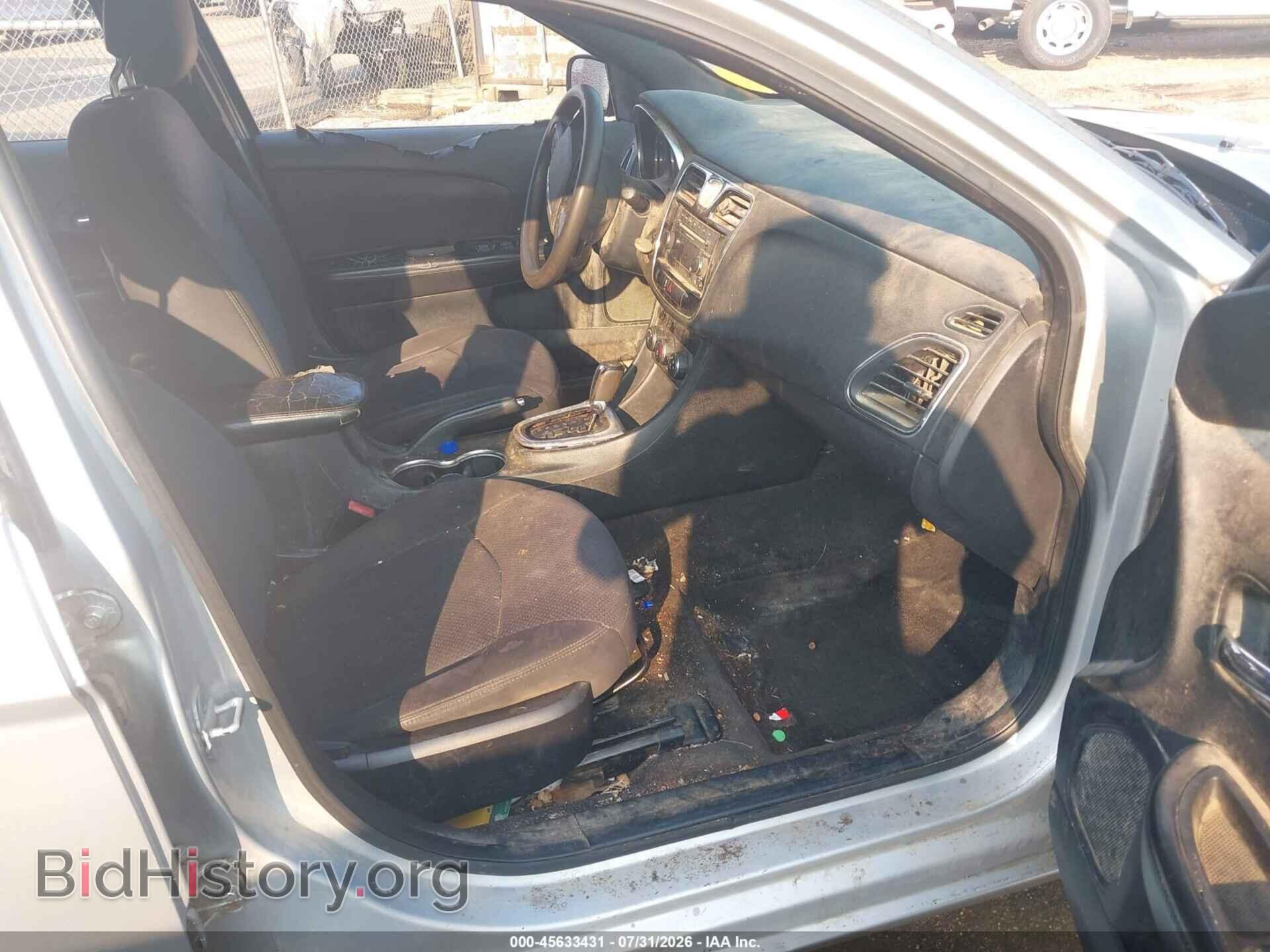 2012 CHRYSLER 200 - VIN: 1C3CCBAB4CN282428 - Photo 5