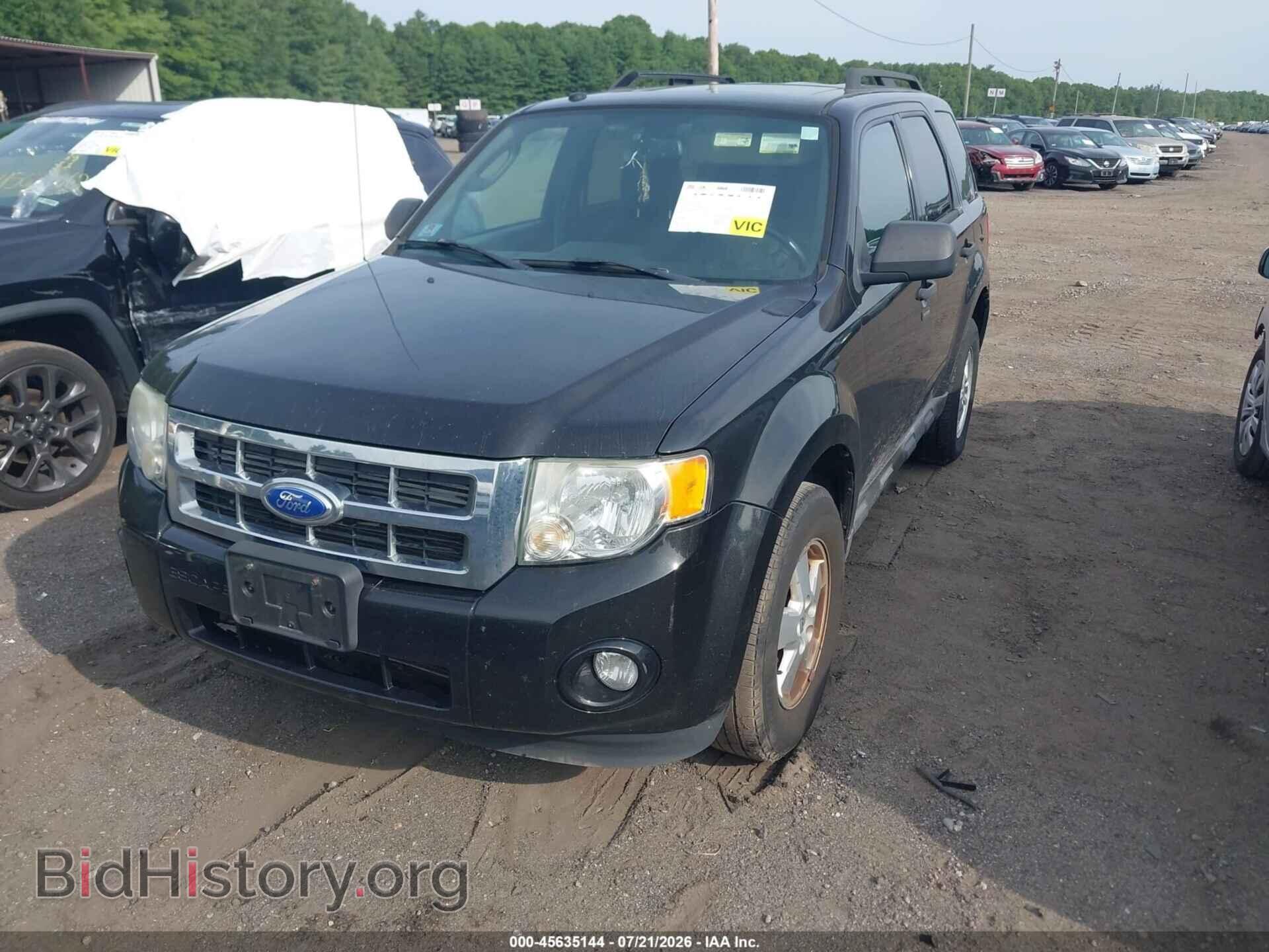 2011 FORD ESCAPE - VIN: 1FMCU0D73BKC01158 - Photo 2