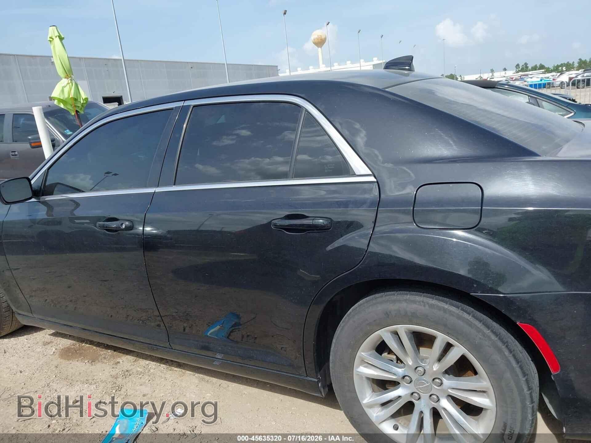 2018 CHRYSLER 300 - VIN: 2C3CCAAG9JH331991 - Фото 6