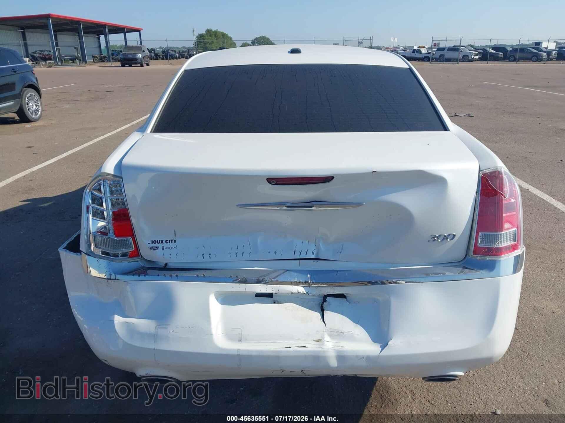 2011 CHRYSLER 300 - VIN: 2C3CA5CG3BH559190 - Photo 6