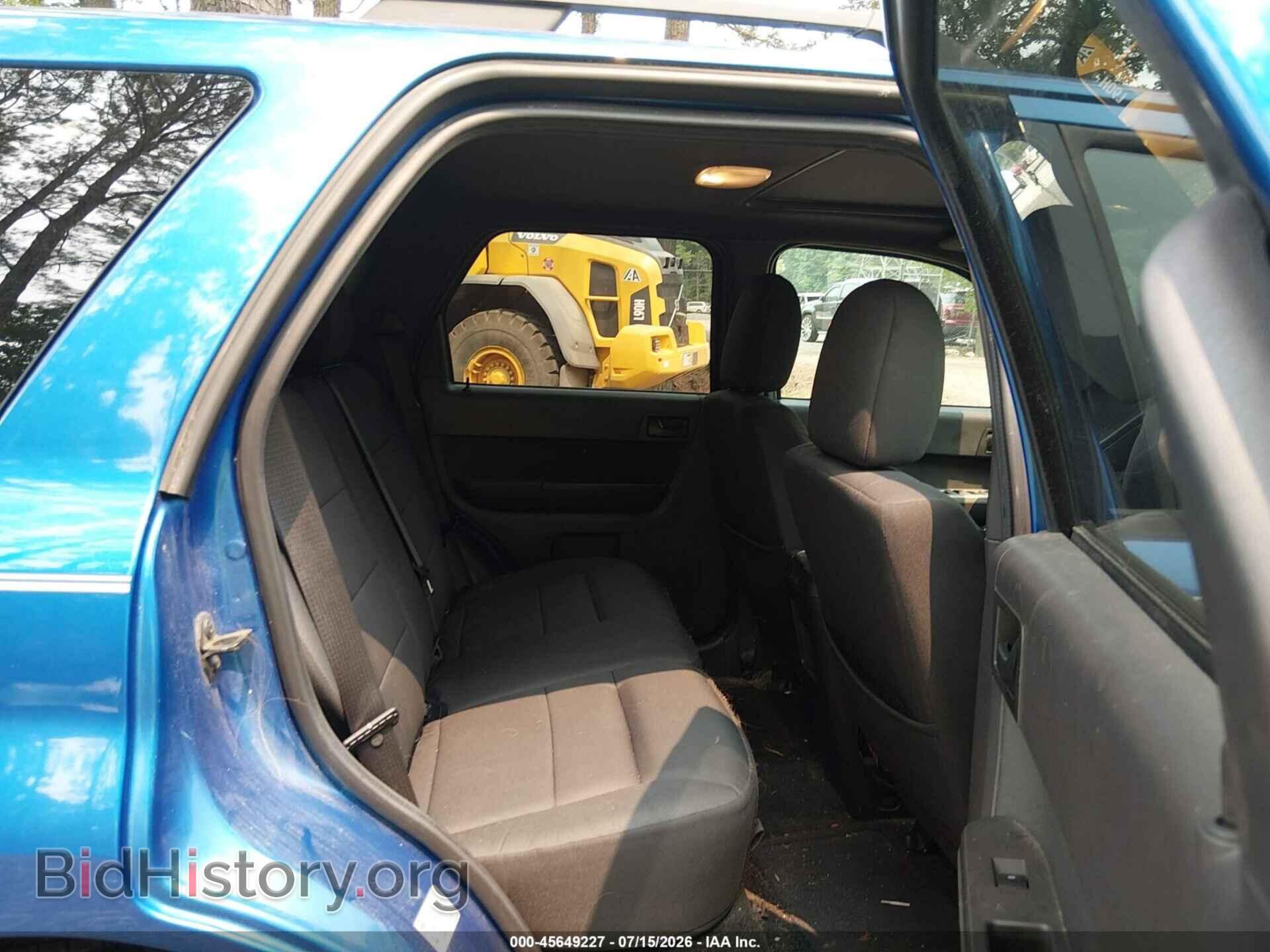 2011 FORD ESCAPE - VIN: 1FMCU9DG6BKA48330 - Photo 8