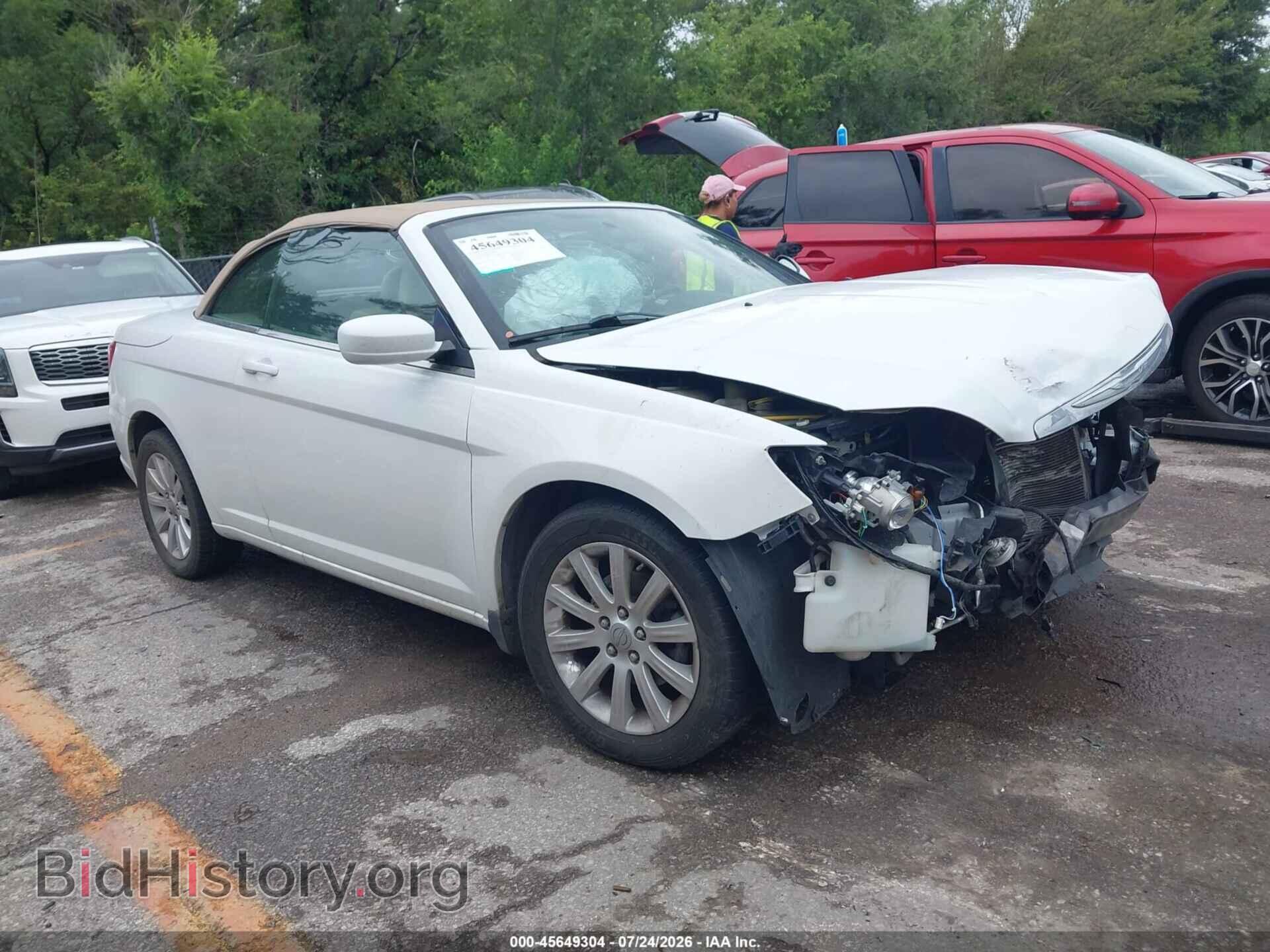Фотография 1C3BC2EB0BN549777 - CHRYSLER 200 2011