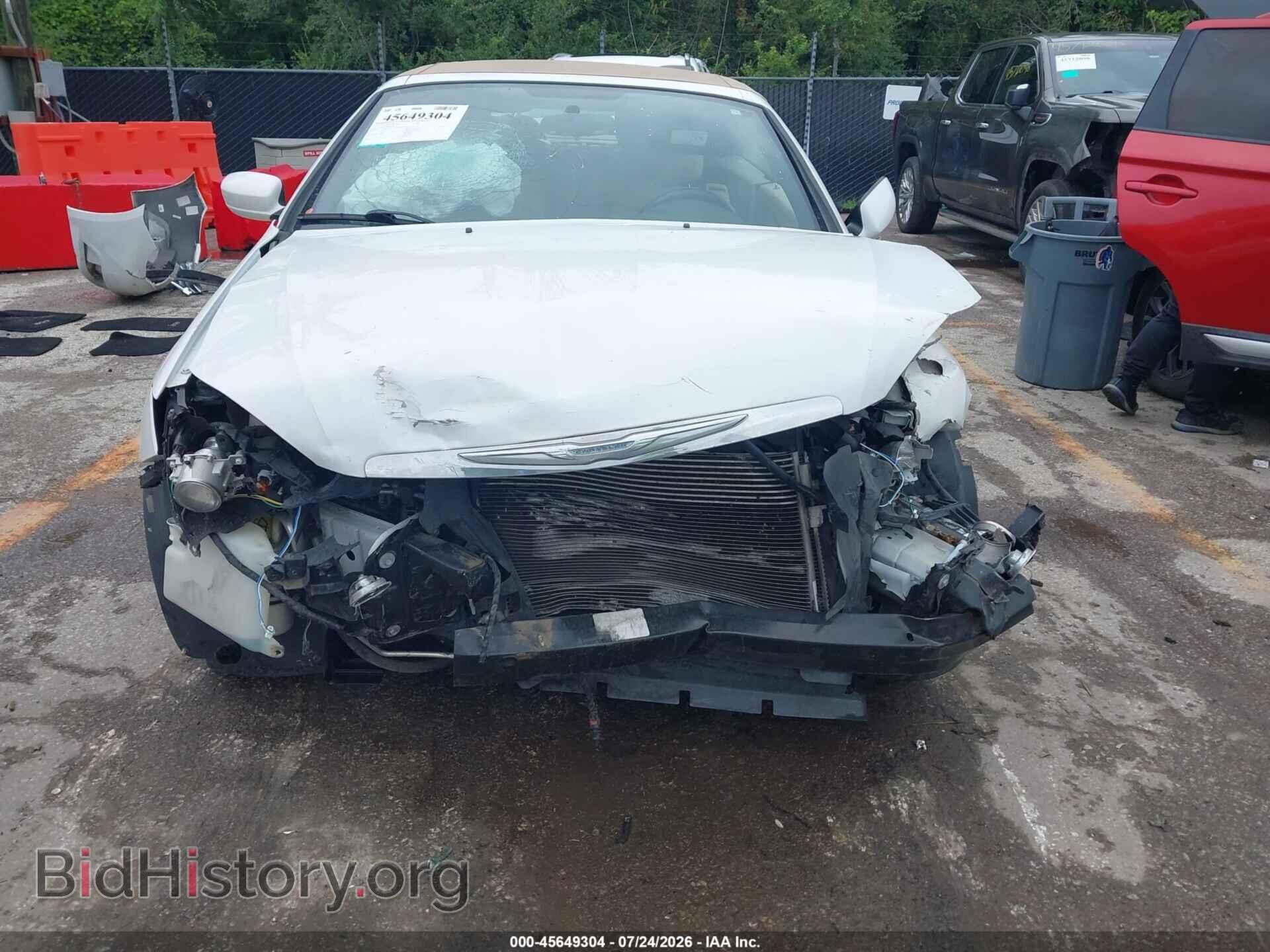 2011 CHRYSLER 200 - VIN: 1C3BC2EB0BN549777 - Photo 13