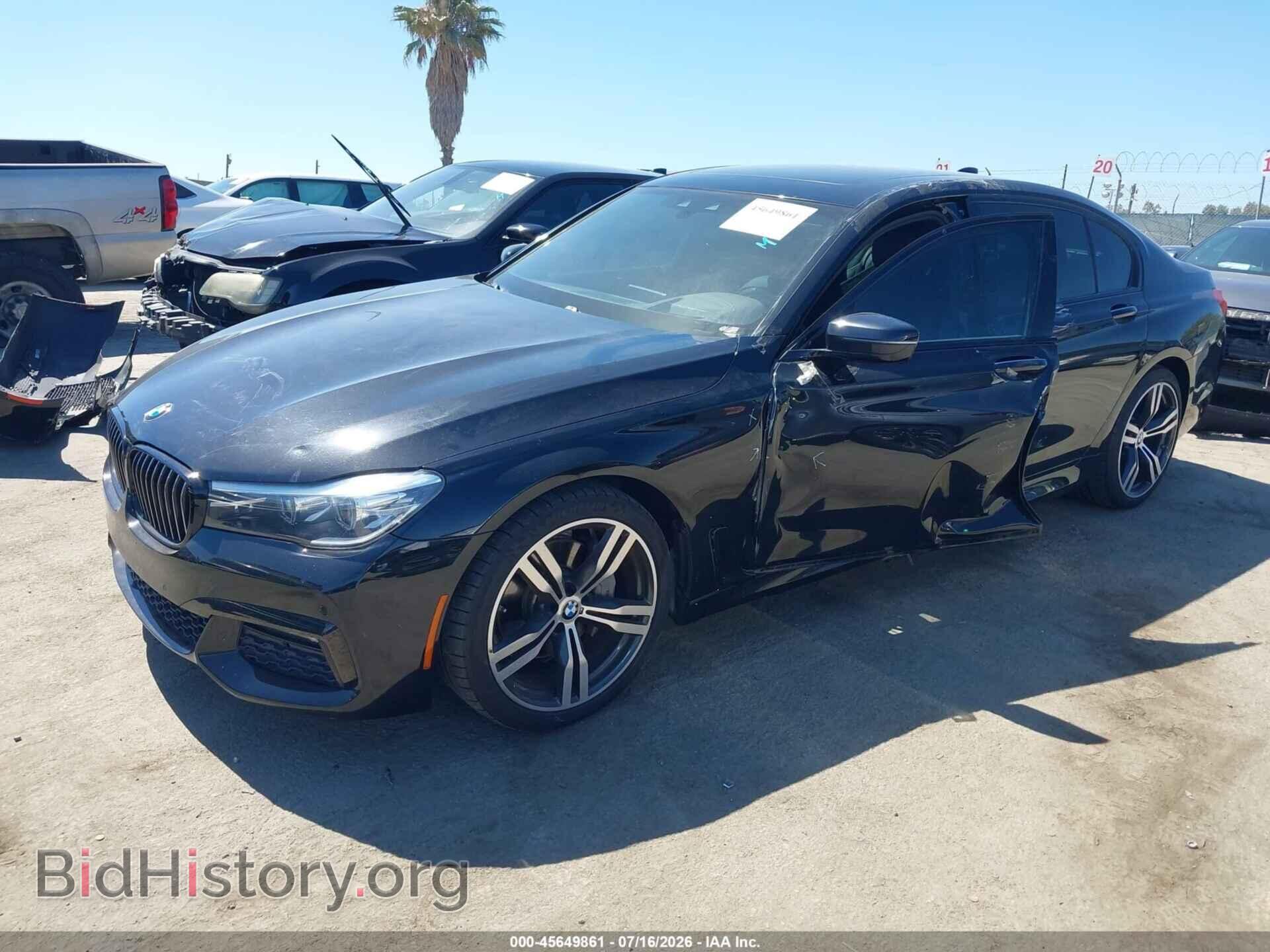 2018 BMW 740I - VIN: WBA7E2C5XJG741846 - Фото 2