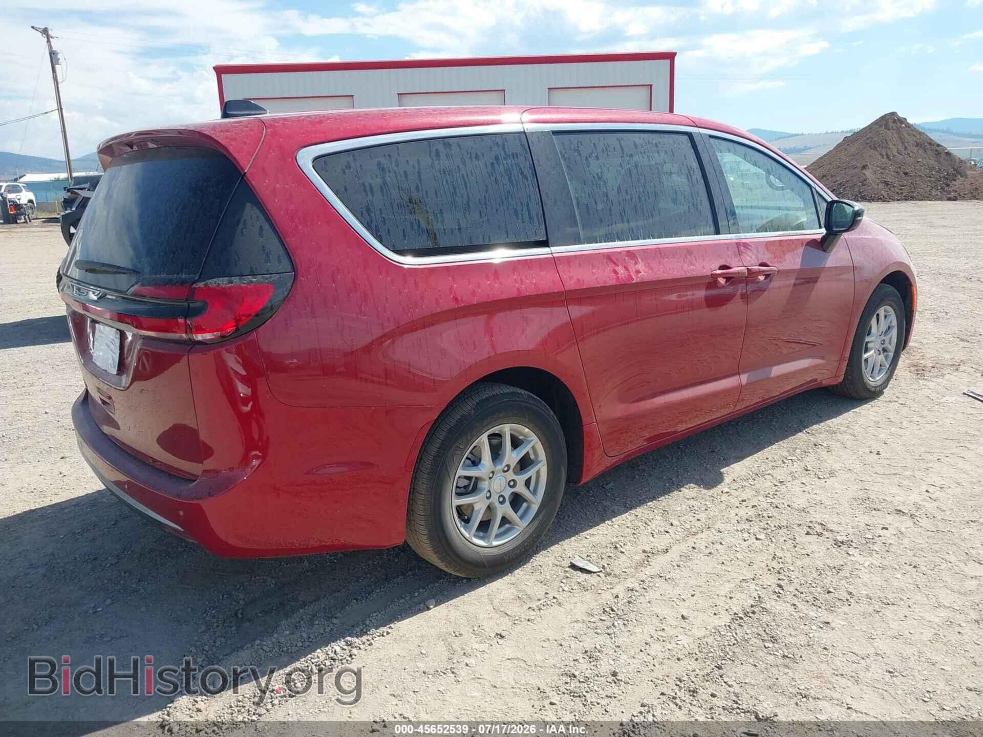 2027 CHRYSLER PACIFICA - VIN: 2C4RC1BG8VR553216 - Photo 4